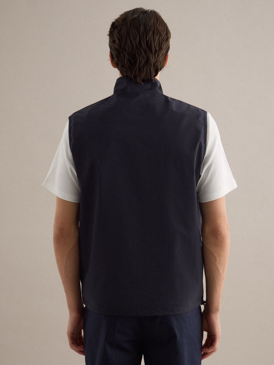 Ultra-light blue regular fit gilet with full zip_2