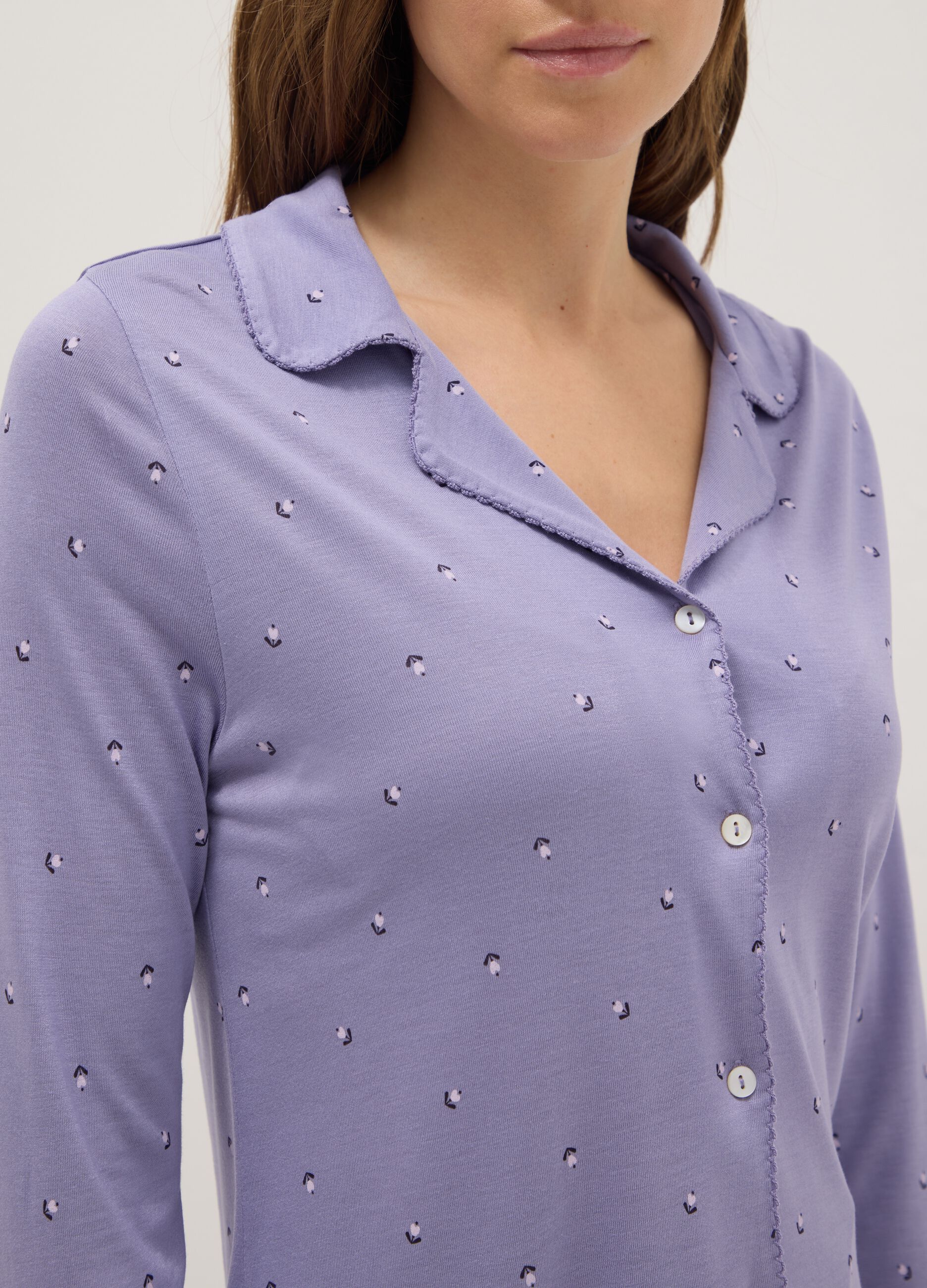 Purple pure viscose pyjamas with V-neck and prints, regular fit