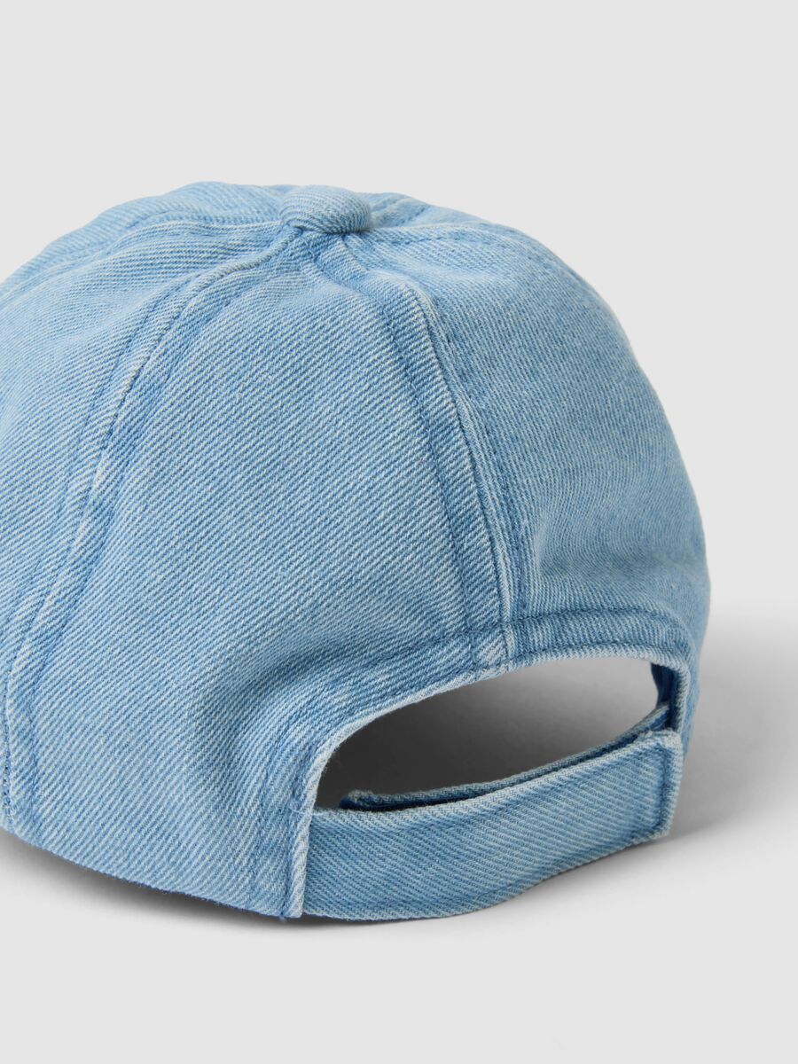Cappellino in puro cotone denim azzurro da bimbo con barchetta_2