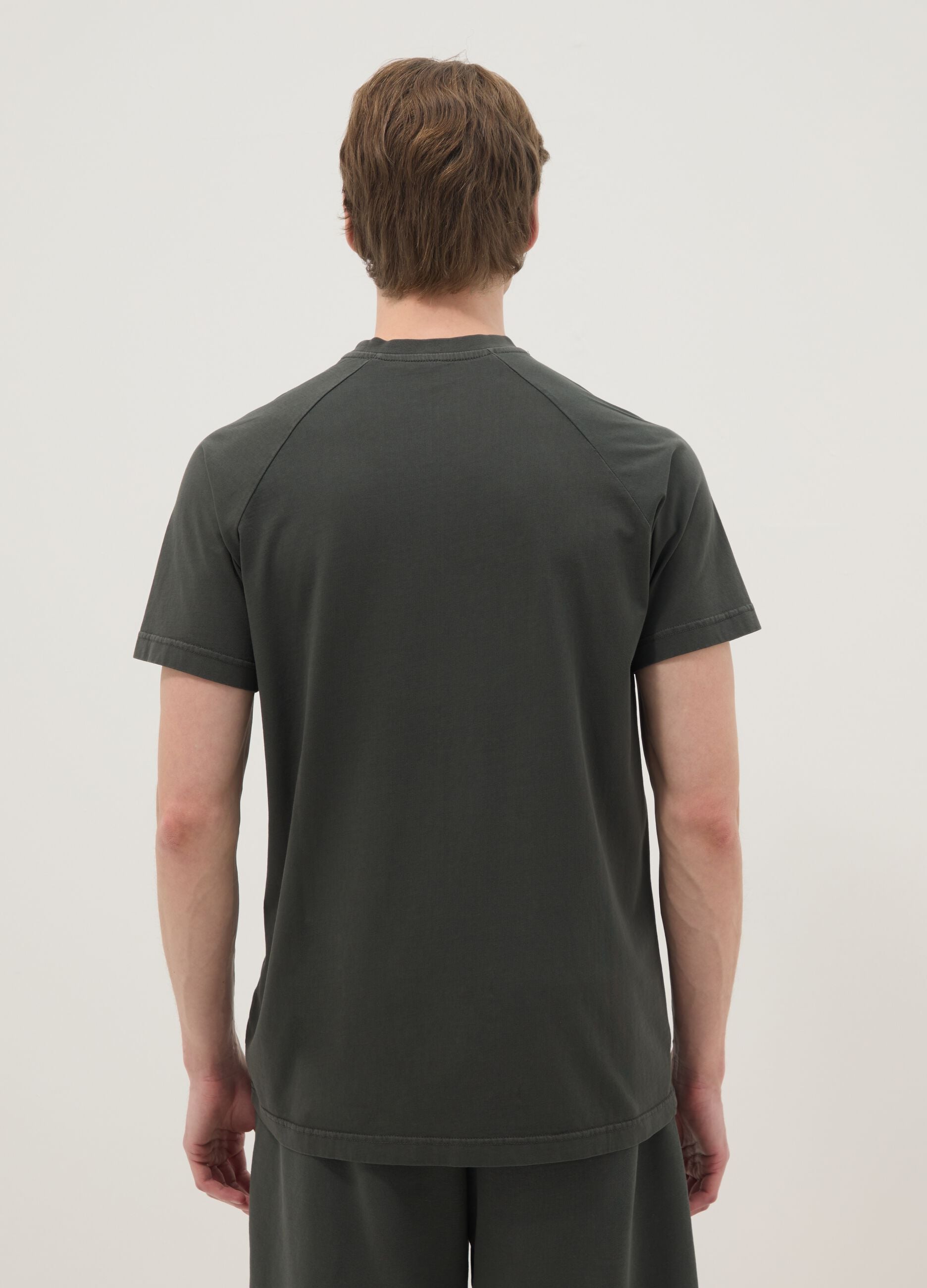 Black pure cotton regular fit t-shirt with Everlast logo
