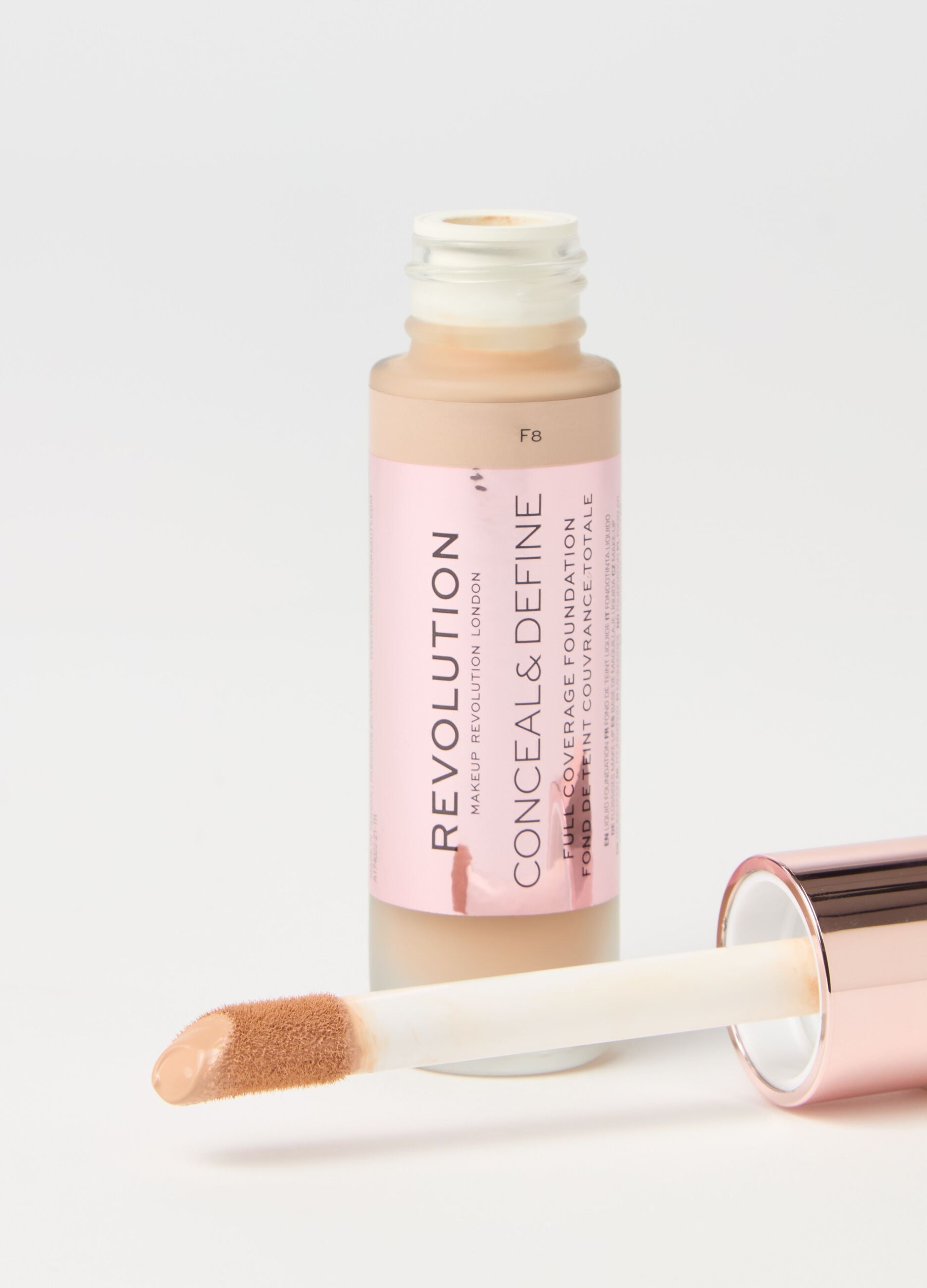 Conceal & Define foundation F8