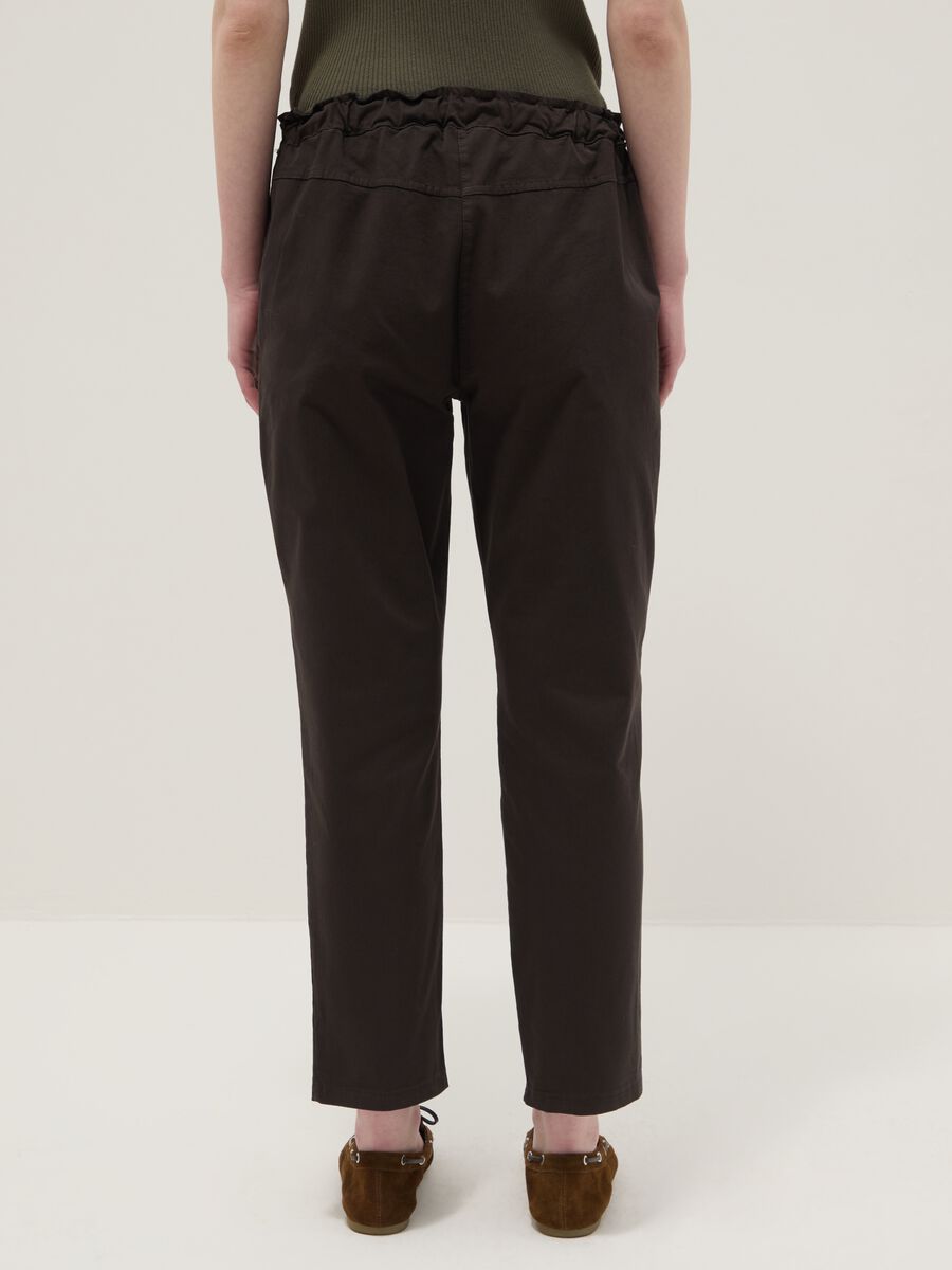 Brown stretch cotton regular fit trousers_2