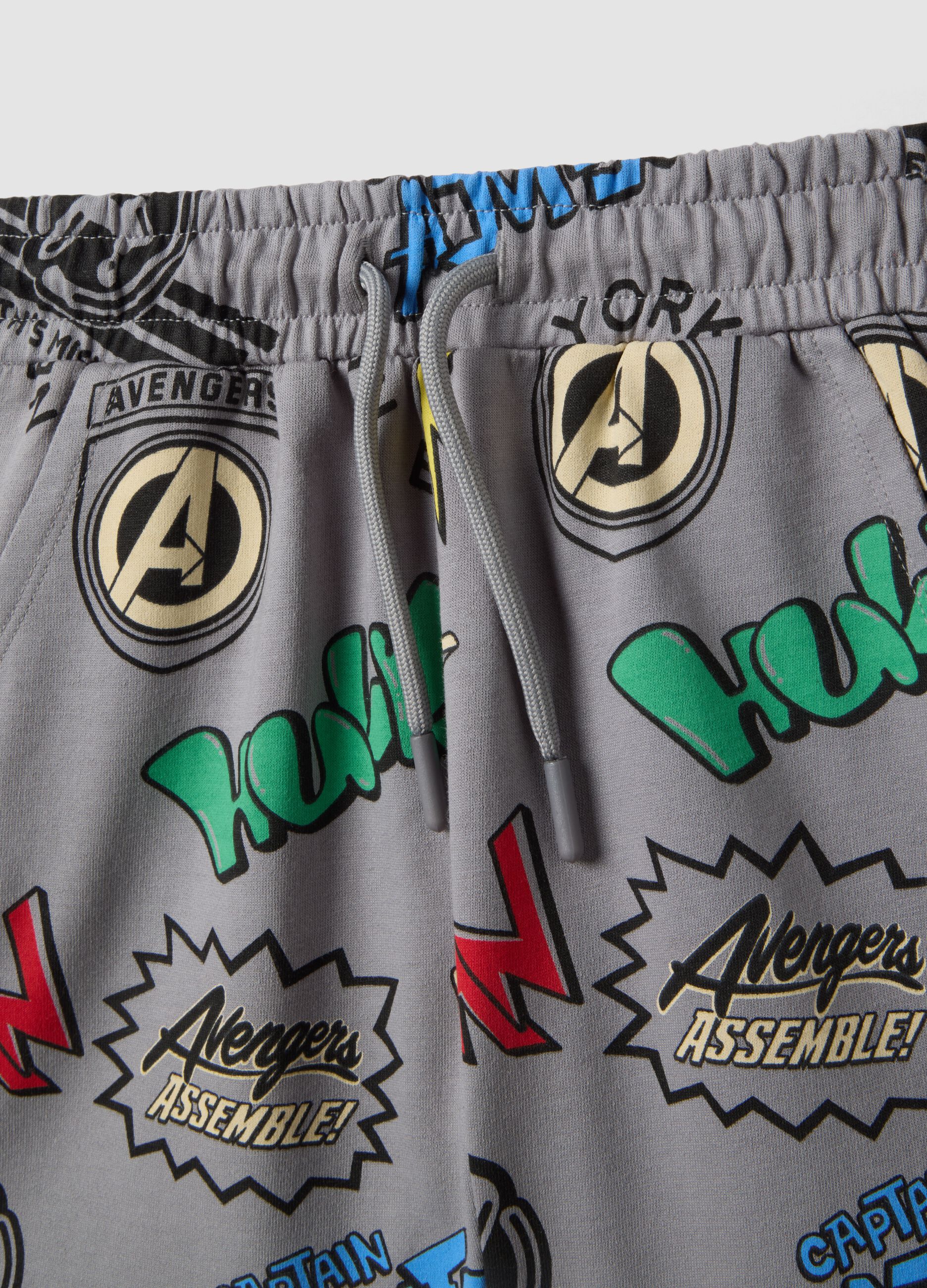 Multicolour pure cotton boys&rsquo; set with Marvel prints
