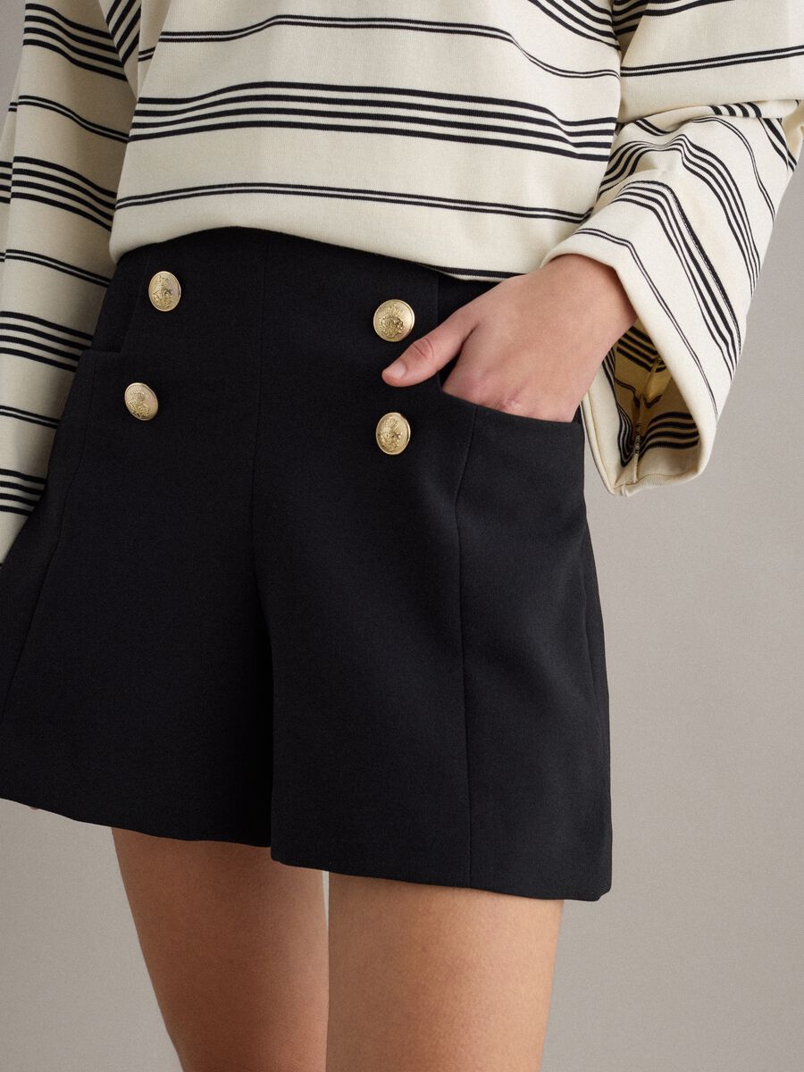 Black regular fit shorts with high waist and gold buttons_3