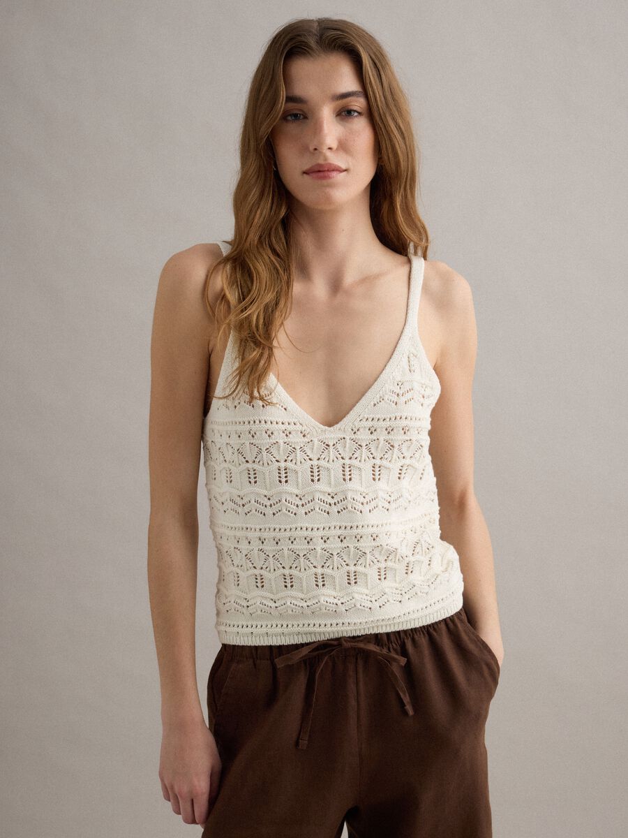 White pure cotton regular-fit knitted vest top_1