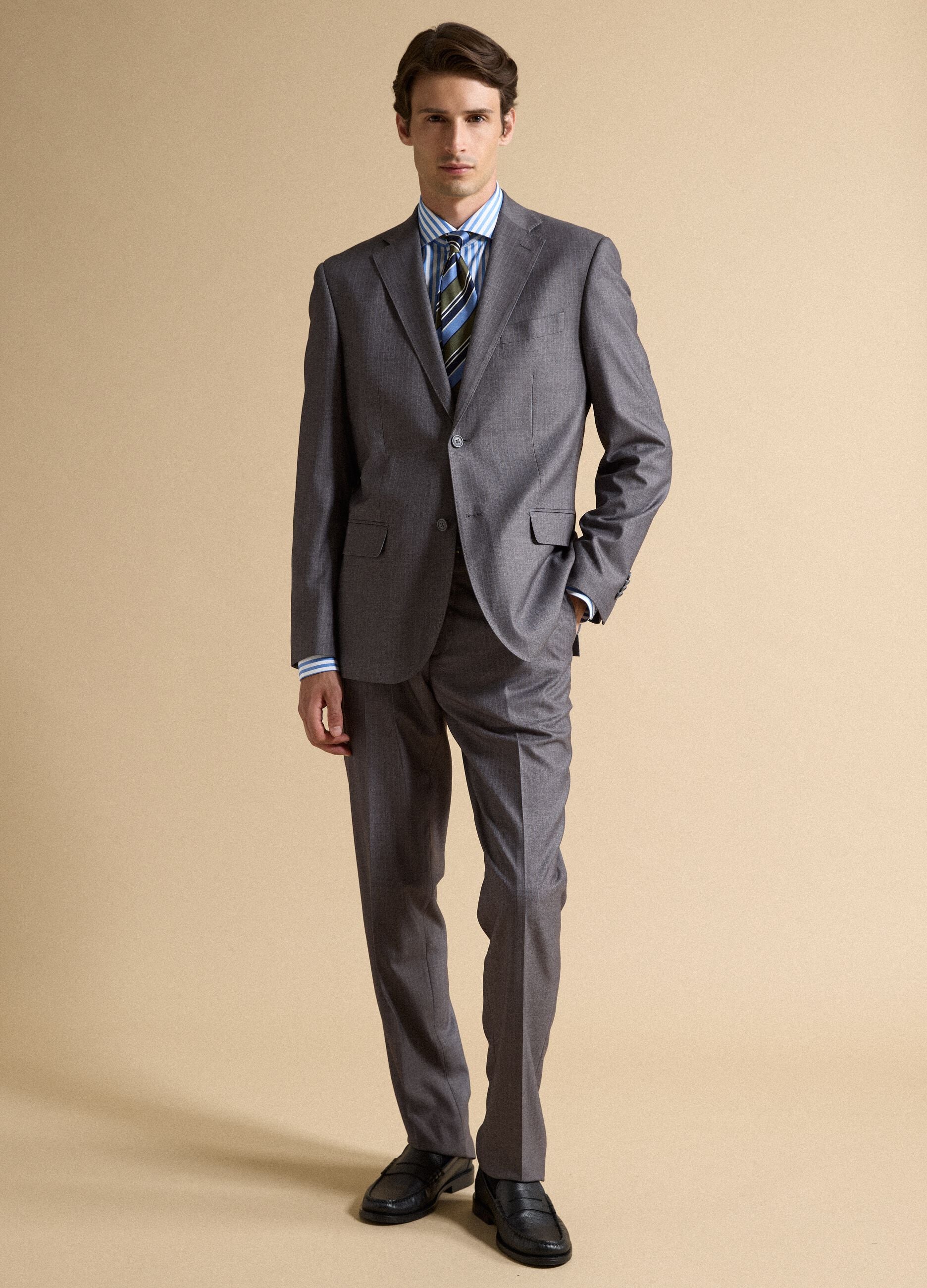 Grey stretch viscose suit with classic lapel