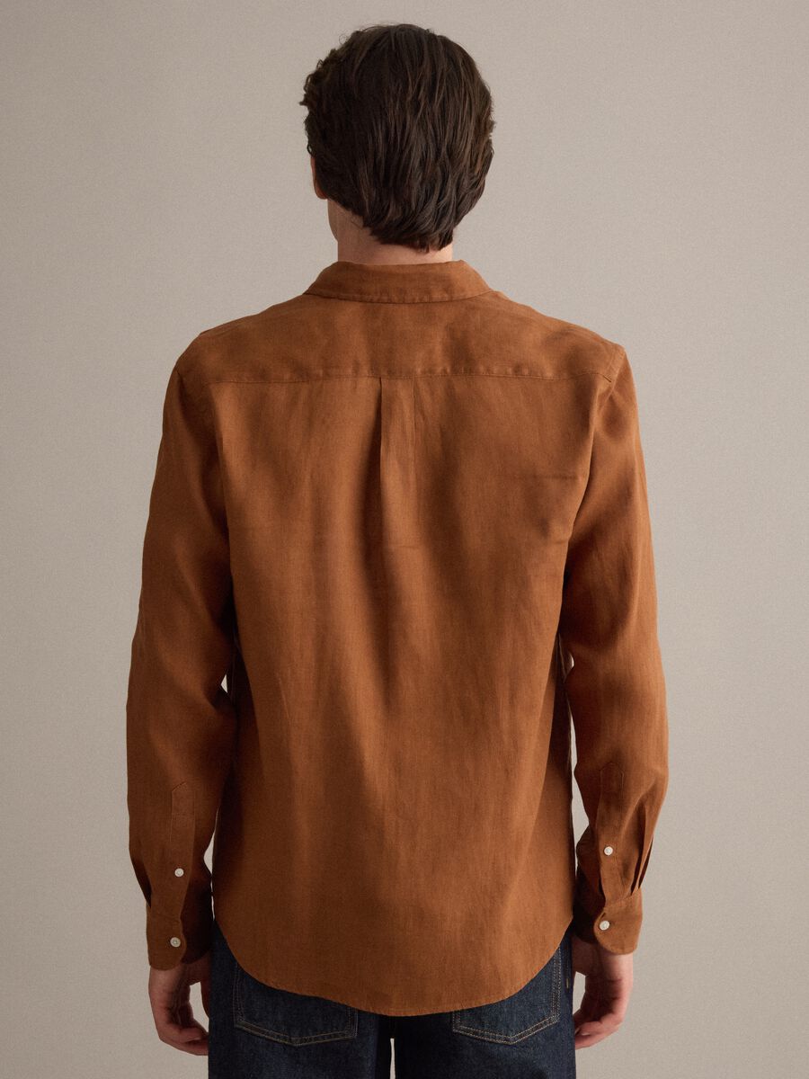 Brown pure linen shirt with button-down collar, regular fit_3