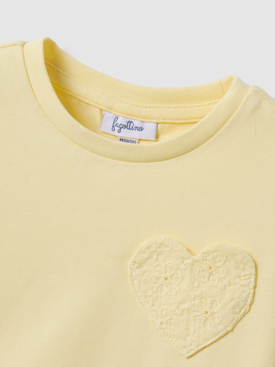 Yellow stretchy cotton girl's t-shirt regular fit with heart_2