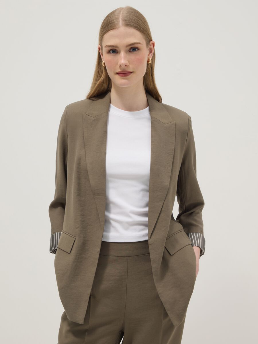 Green regular fit viscose blend blazer with striped cuffs_0