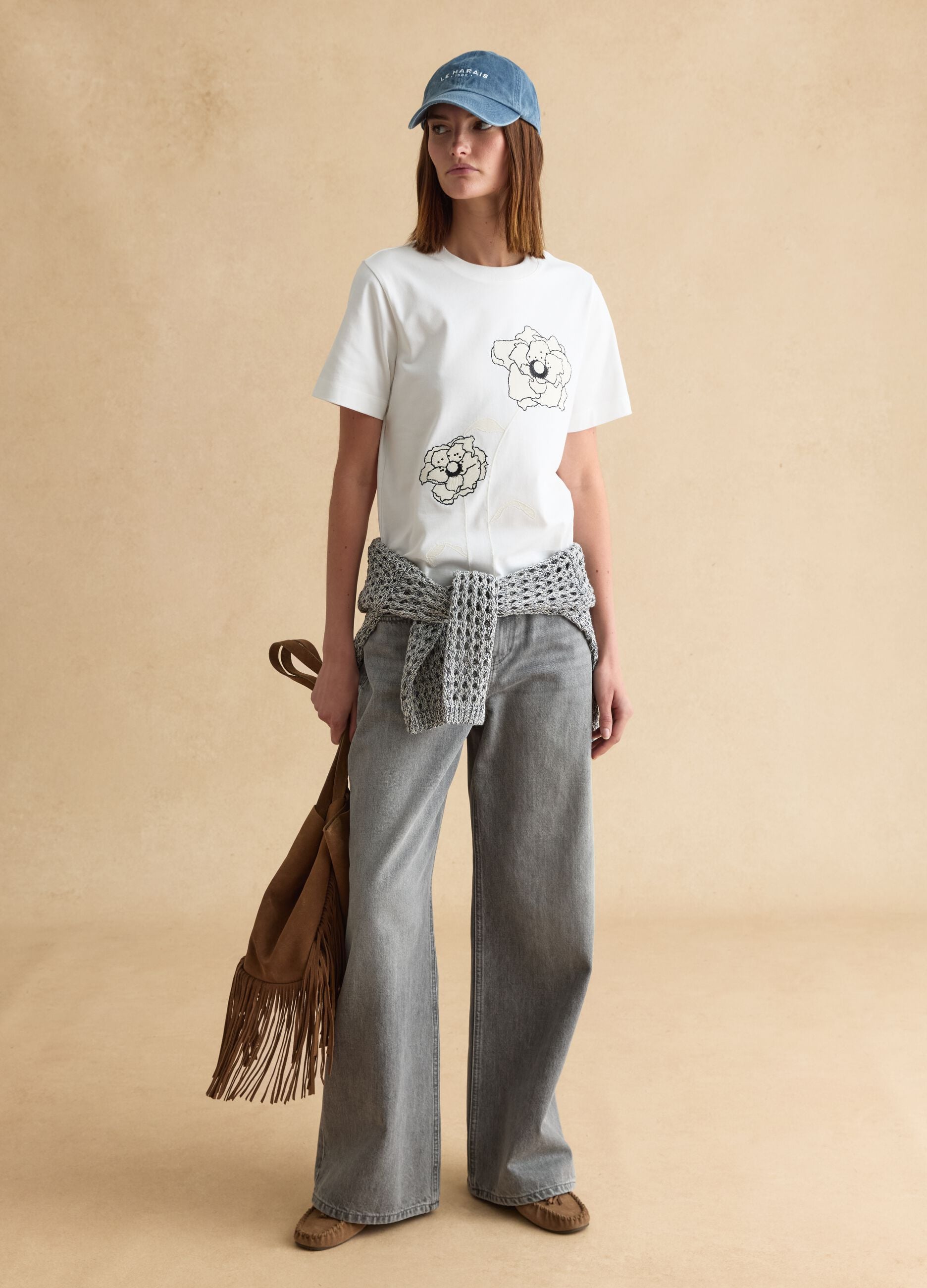 T-shirt in puro cotone bianca regular fit con fiori