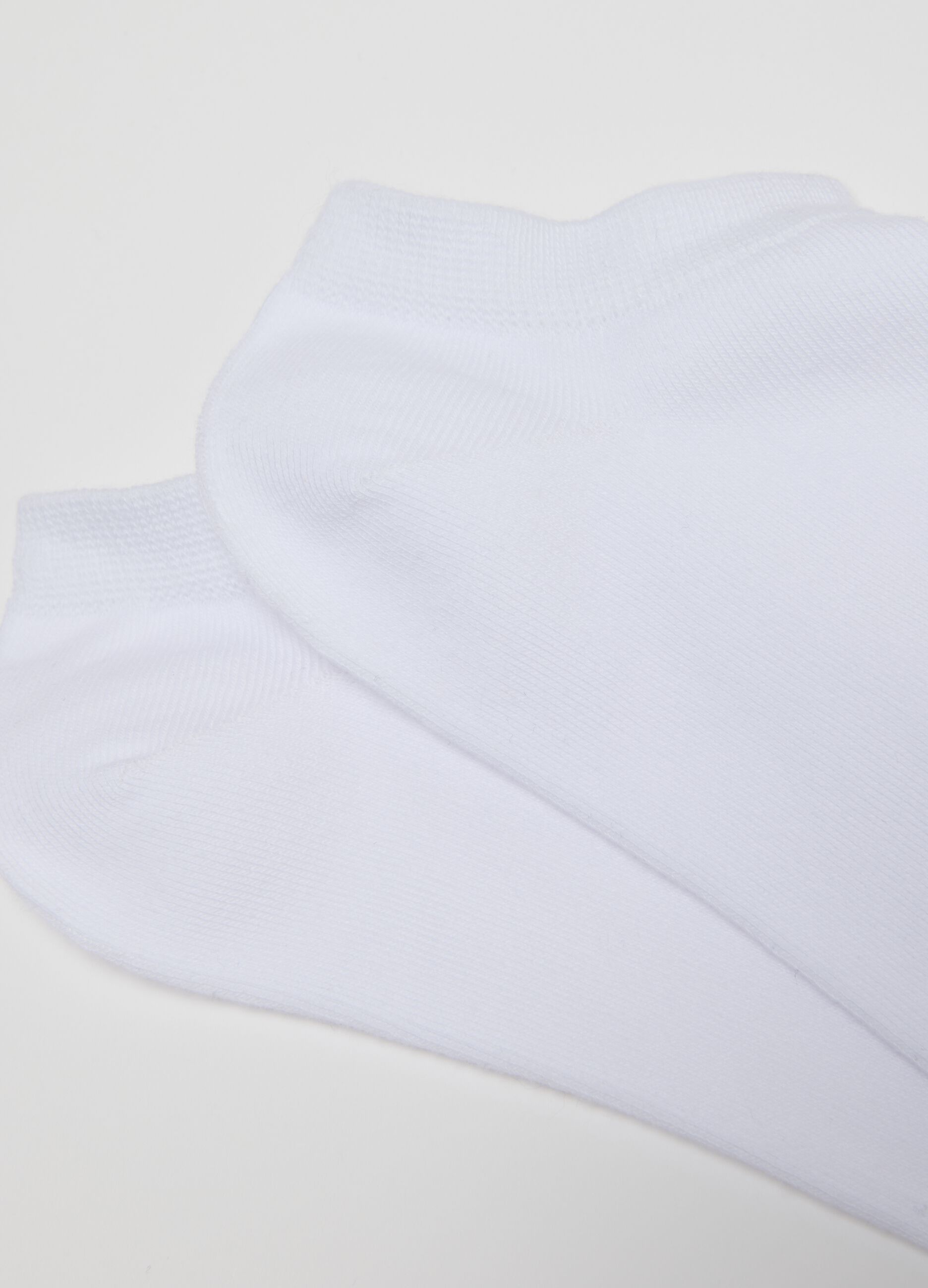 Multipack of white short cotton blend socks with regular fit