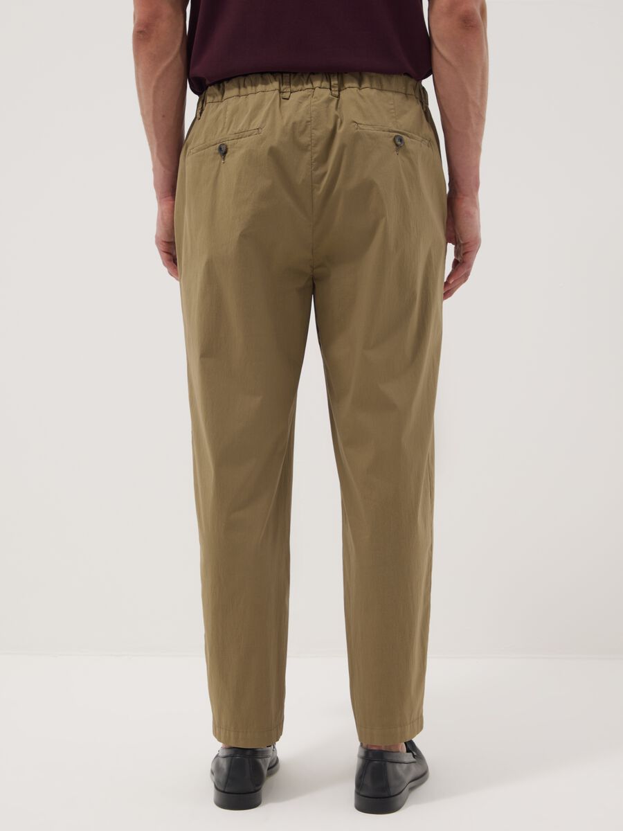 Brown stretch-cotton chino trousers_2