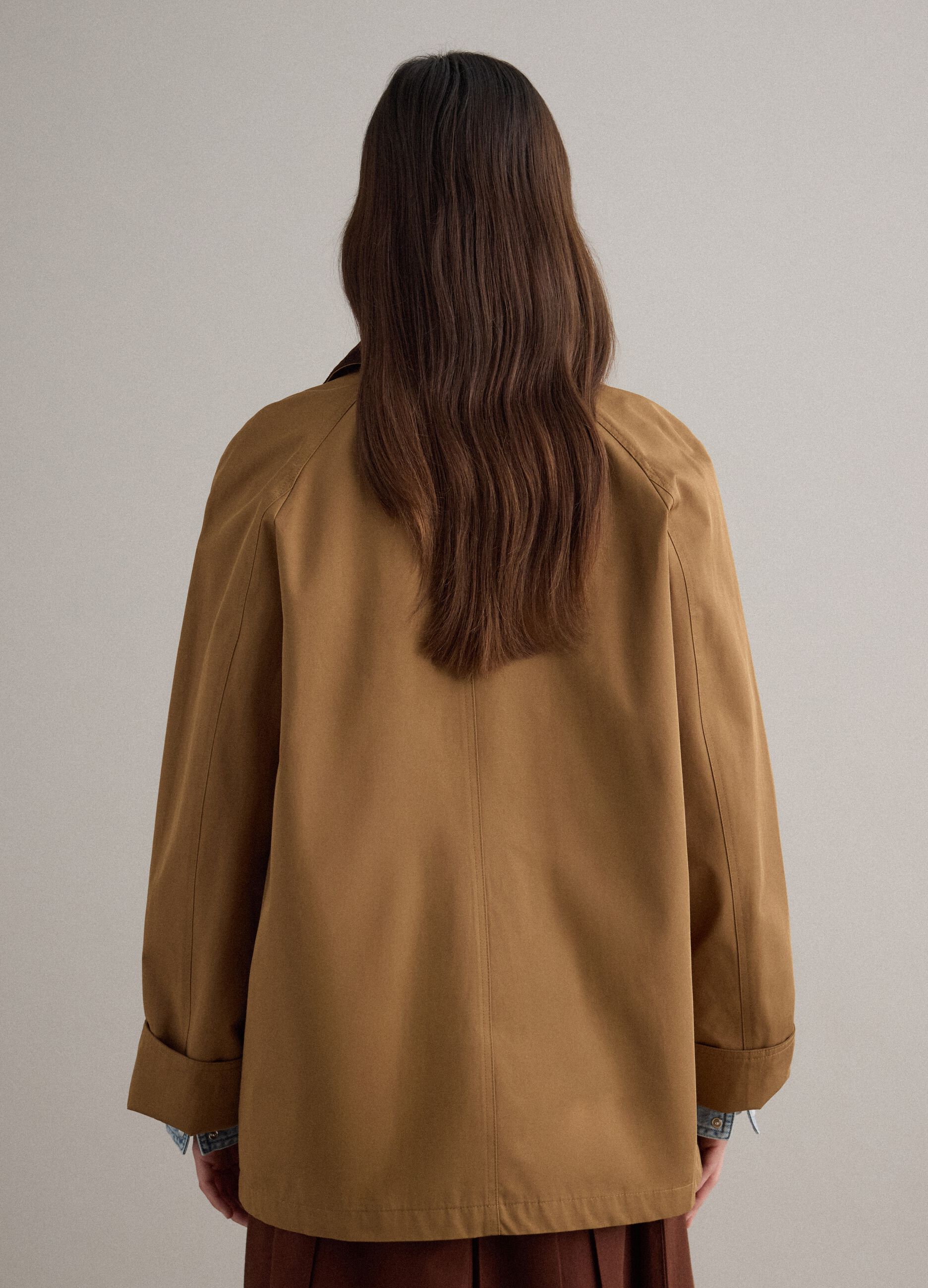 Regular fit brown cotton blend jacket with contrast collar