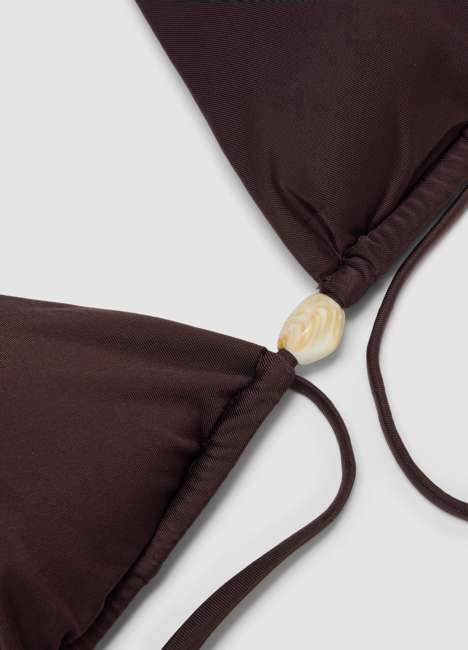 Bikini a triangolo in tessuto elasticizzato marrone con pietre