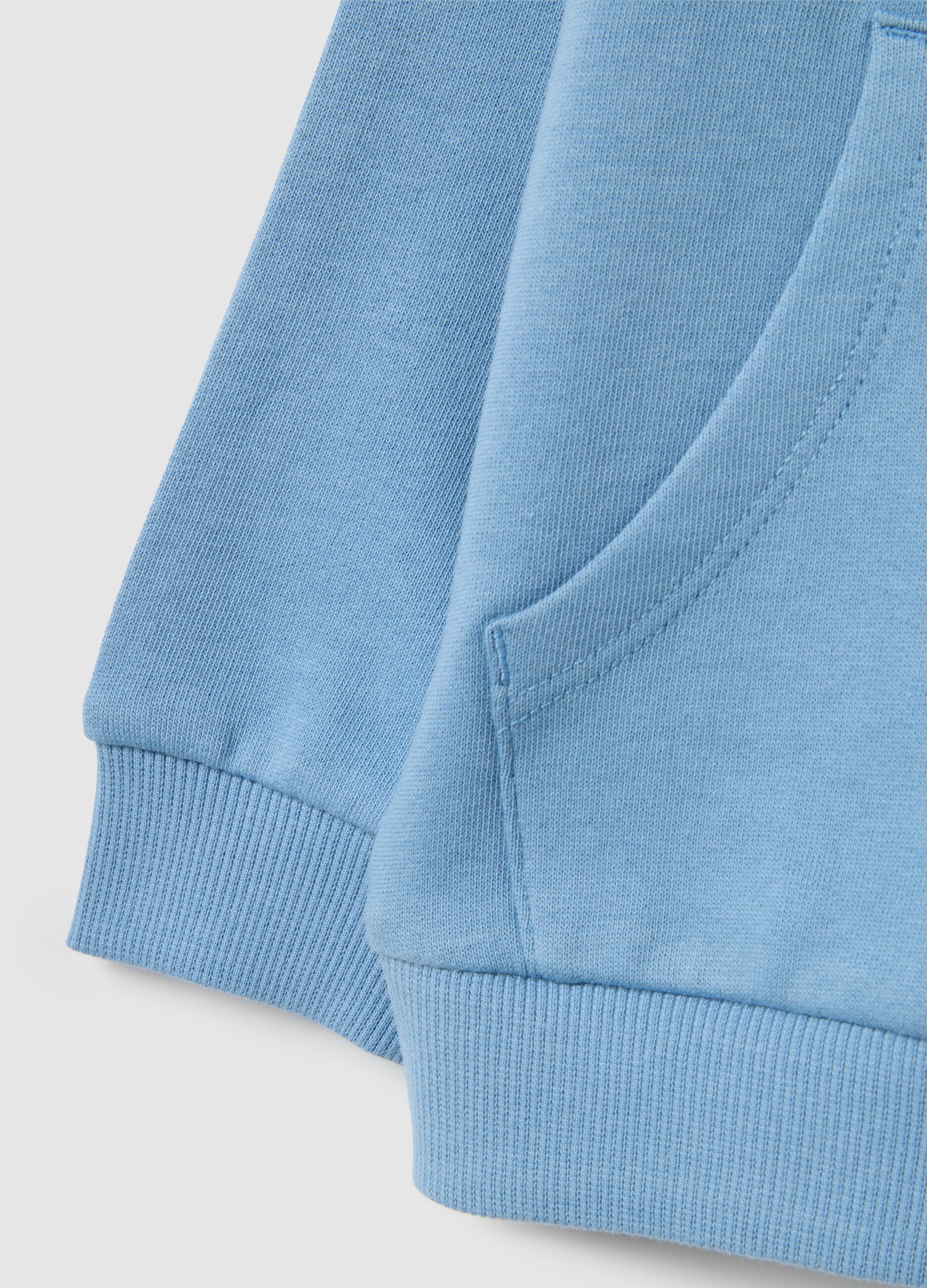 Light blue pure cotton sweatshirt for boys with regular fit and pocket