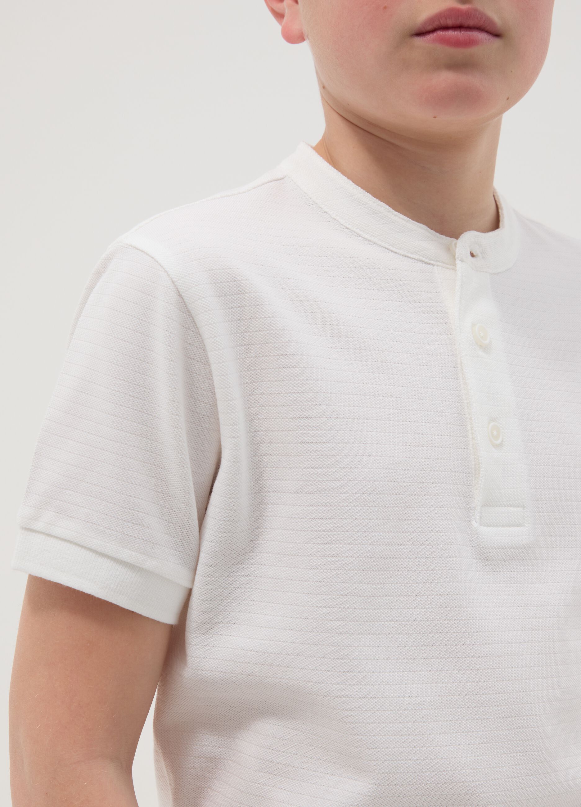Boys' white pure cotton polo shirt, regular fit with mandarin collar