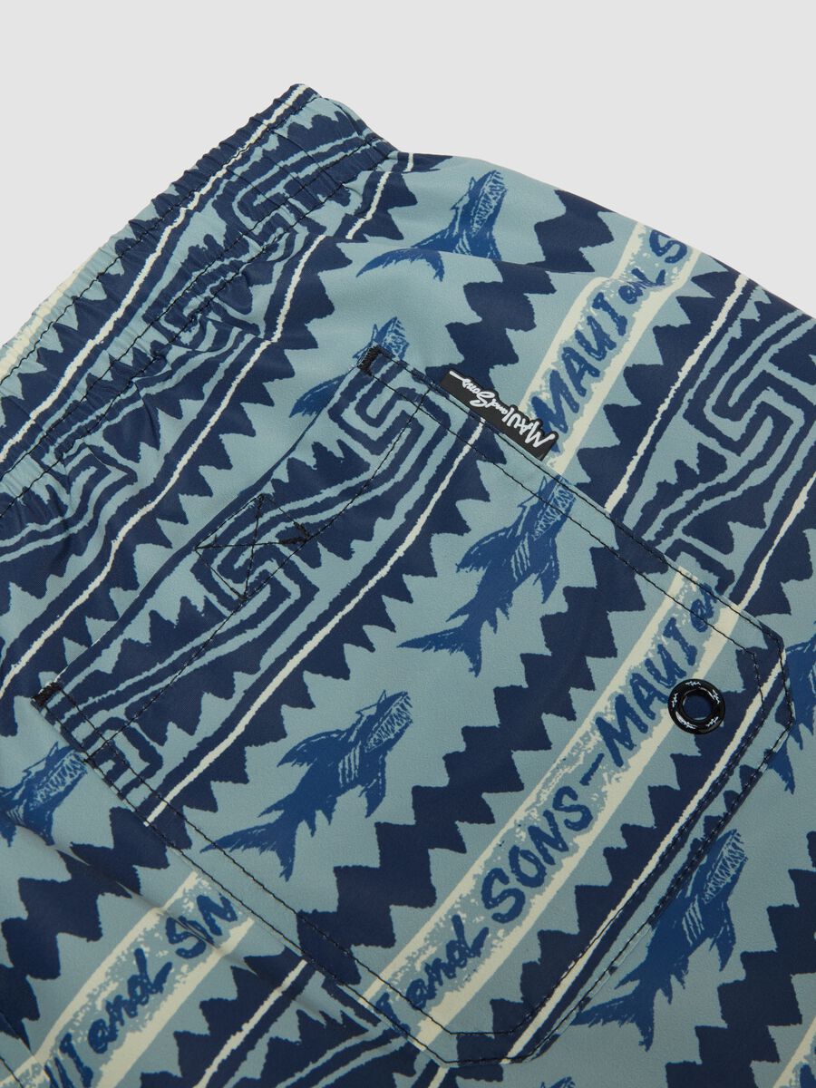 Multicolour swim shorts with sharks and geometric patterns_5