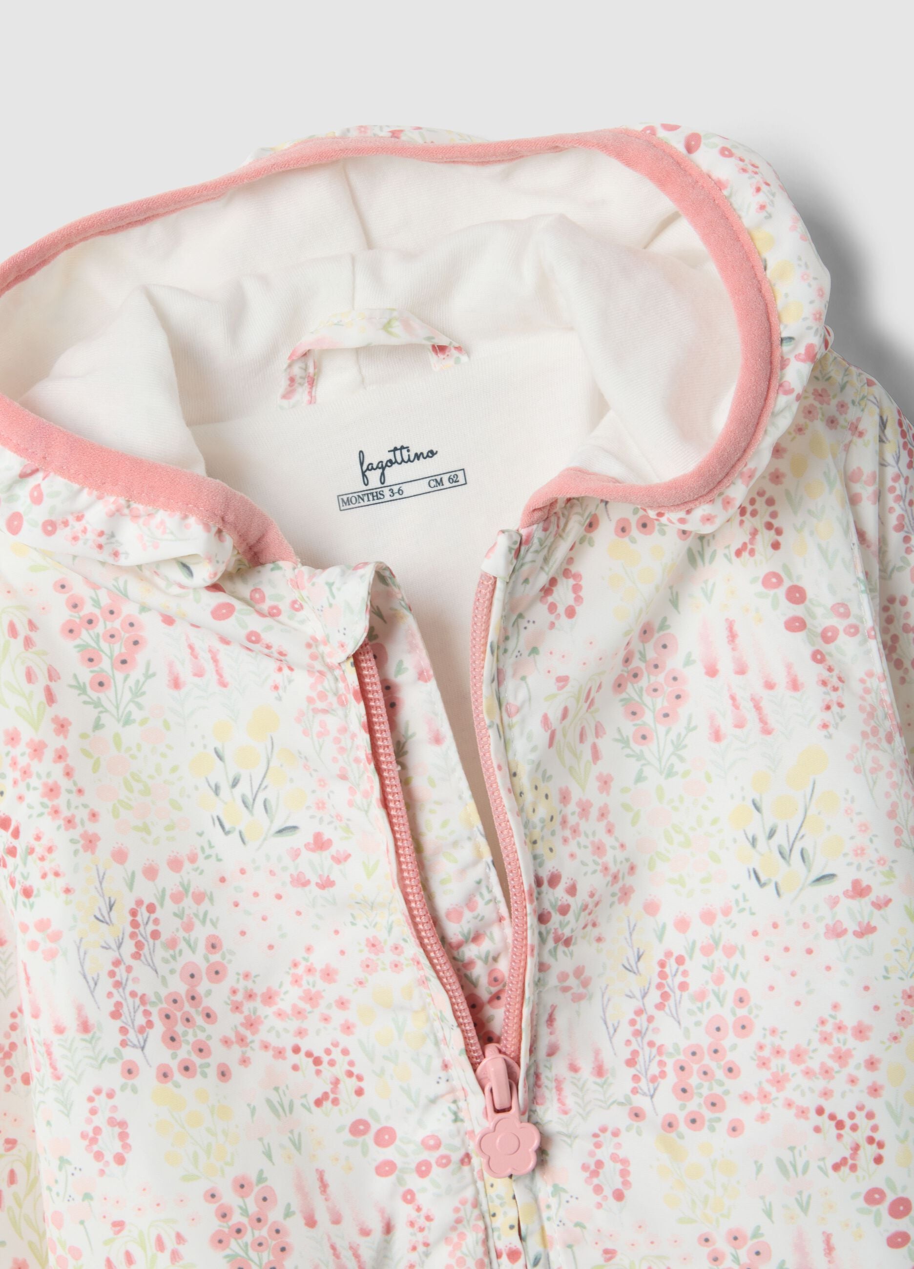 Multicolour regular fit fabric jacket with hood for girls
