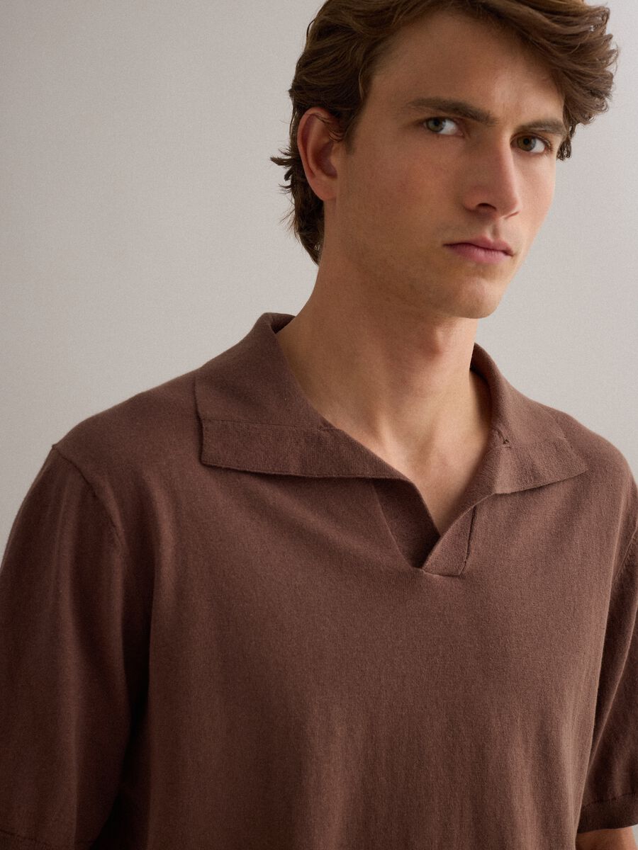 Polo marrone a maniche corte in puro cotone regular fit_2
