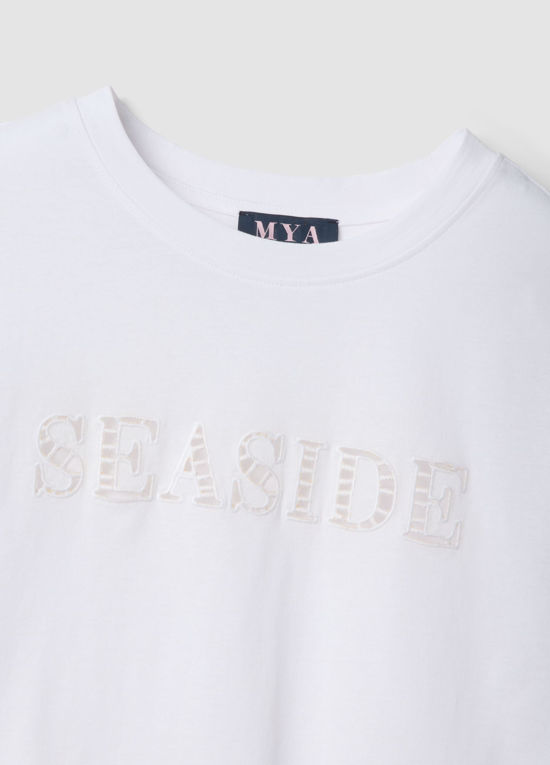 White pure cotton T-shirt with front print