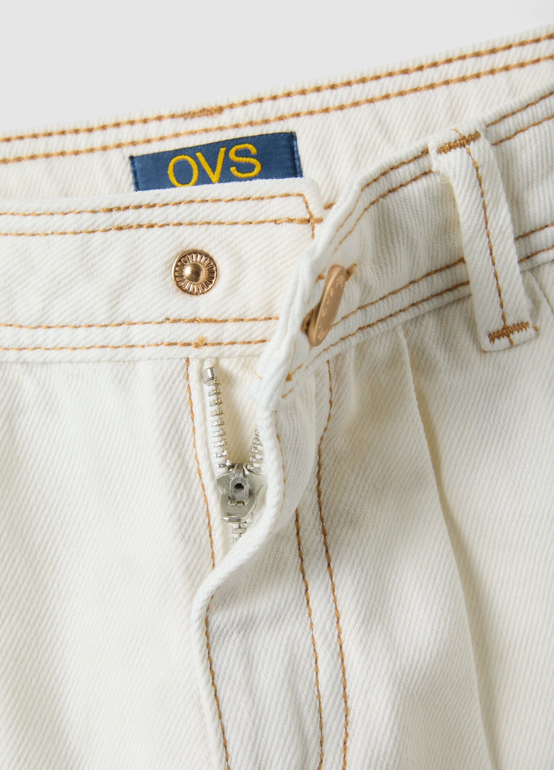 Girls' regular fit pure white cotton shorts