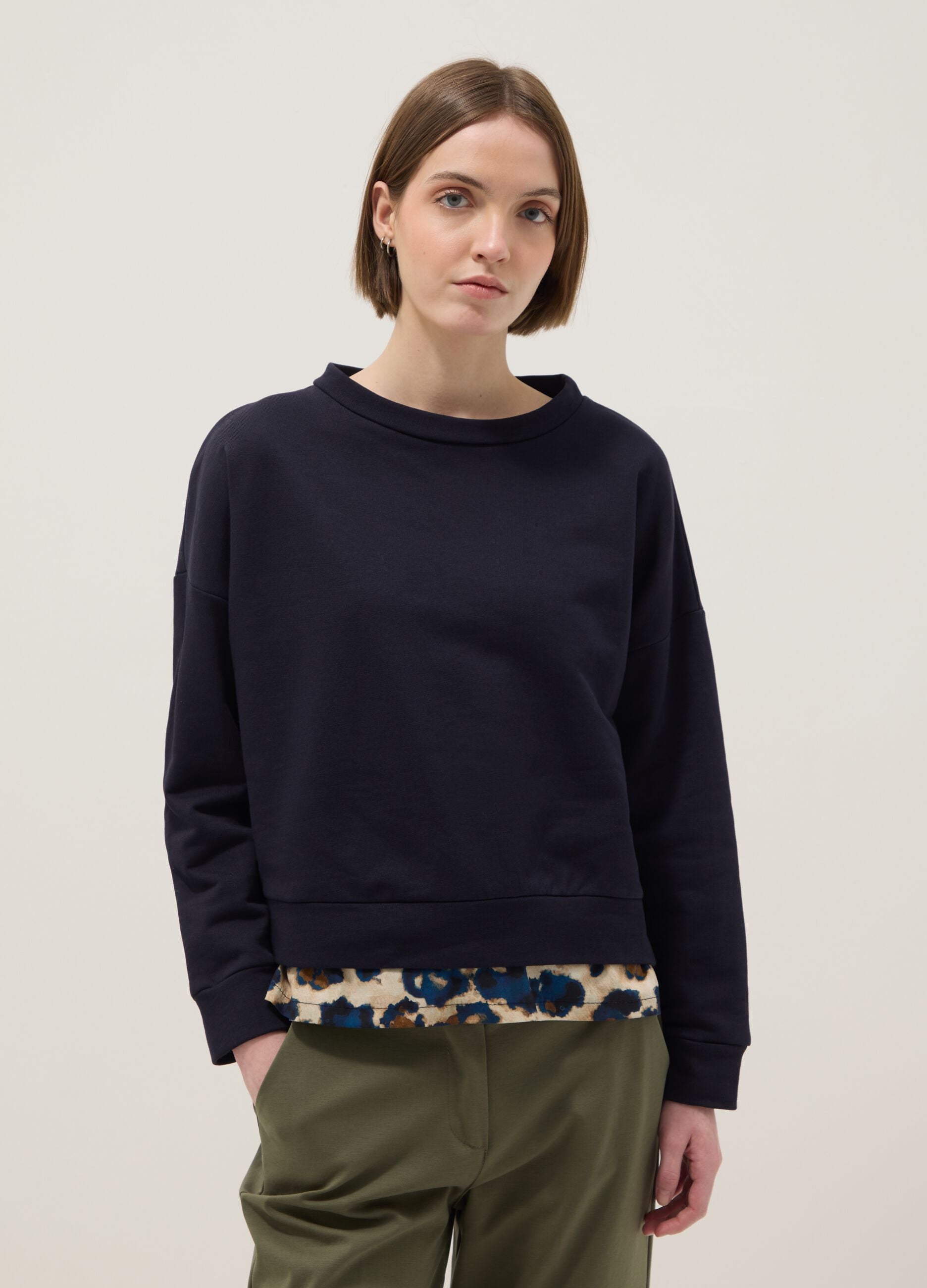 Regular fit blue stretch cotton crewneck sweatshirt with detail