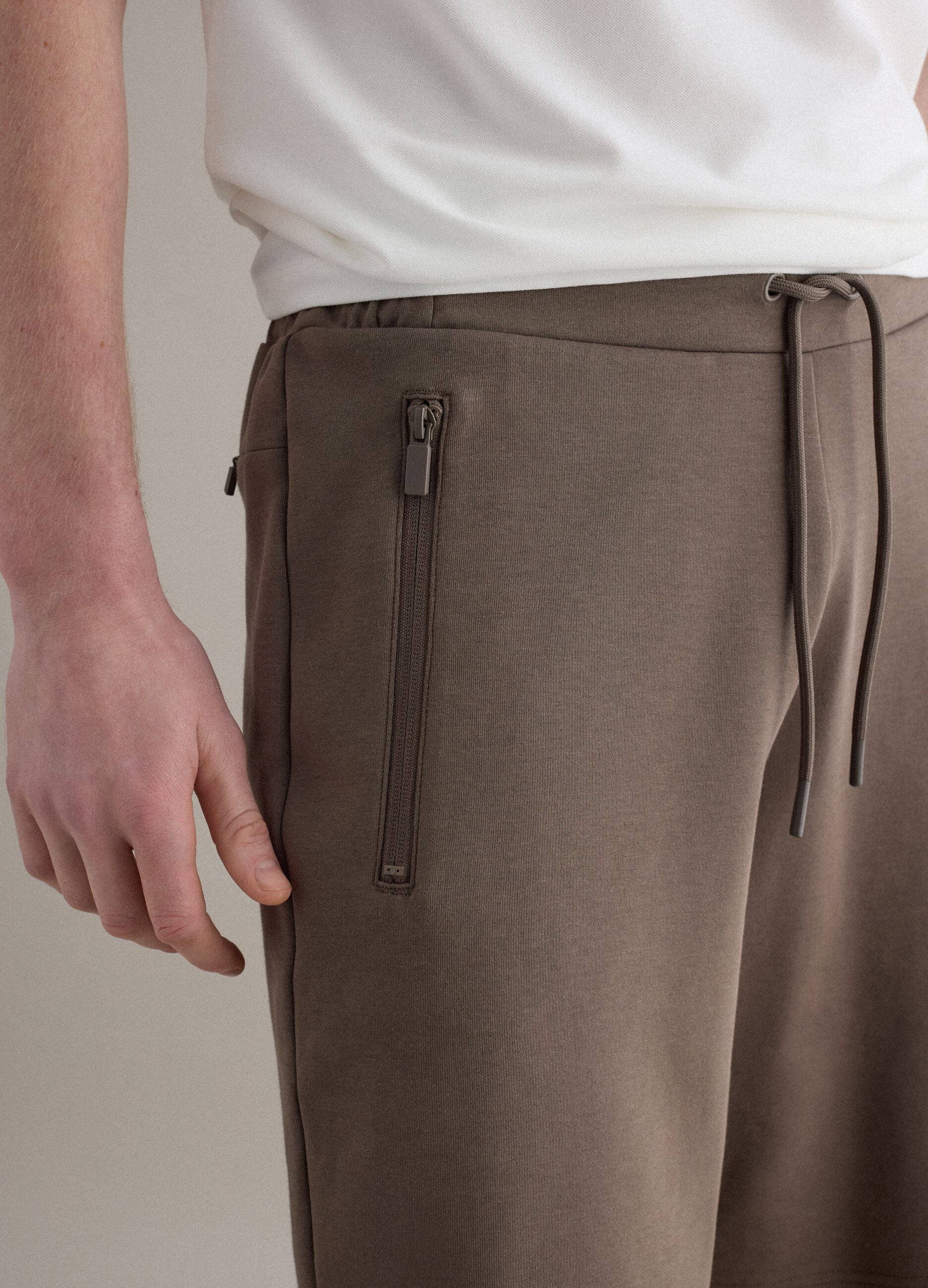 Brown regular fit stretch cotton blend shorts