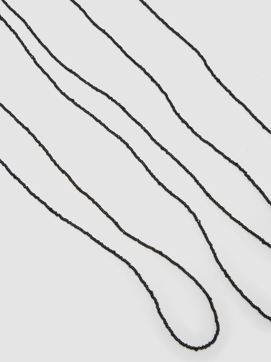 Multi-strand necklace with black beads_1