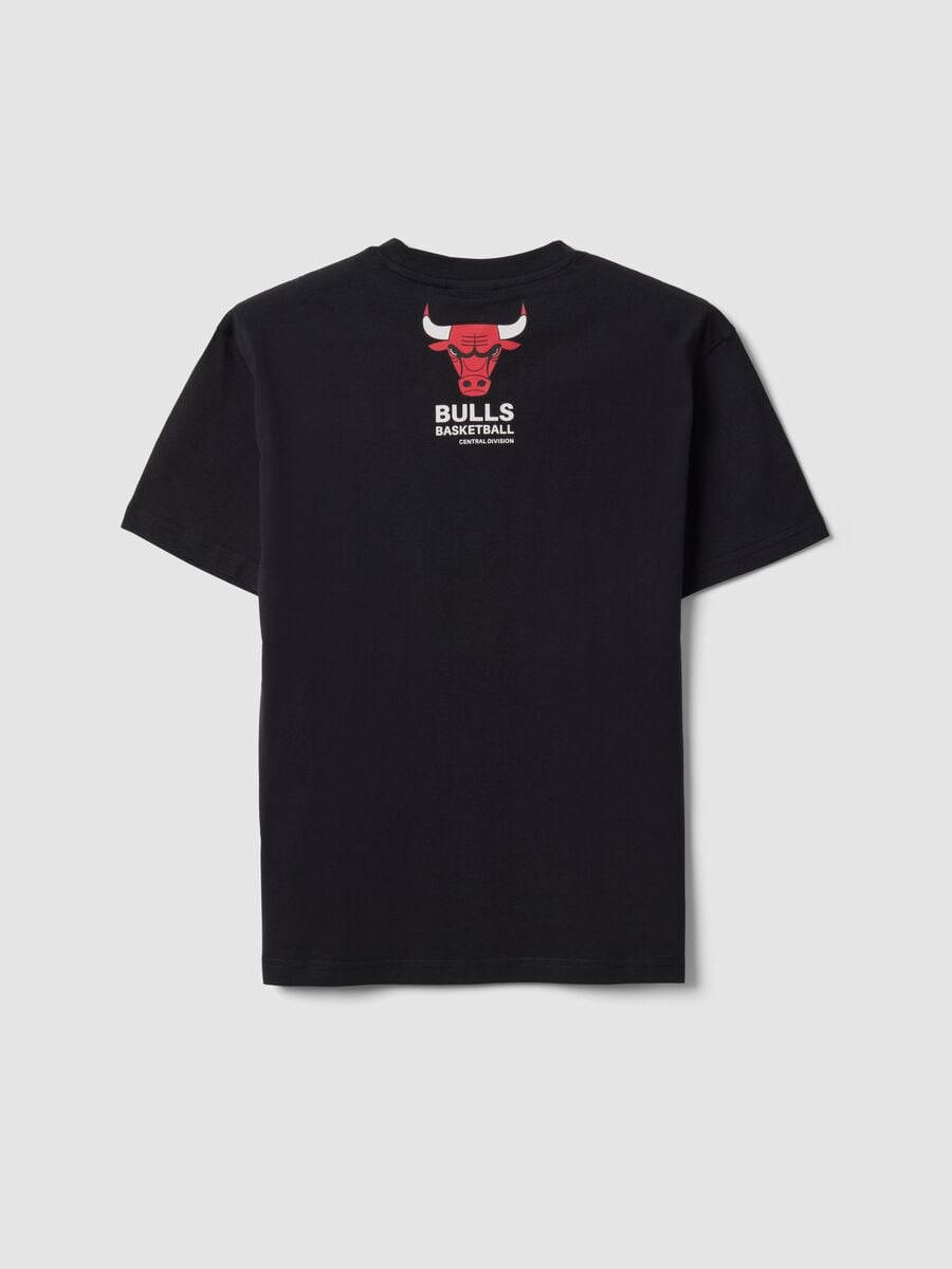 Black pure cotton T-shirt with Chicago Bulls print for boys_4
