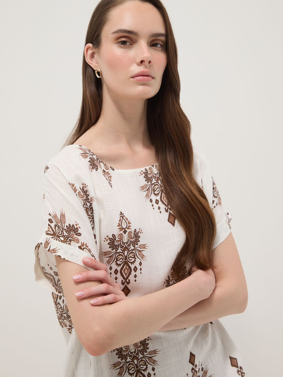 White pure viscose blouse with brown print, regular fit_0