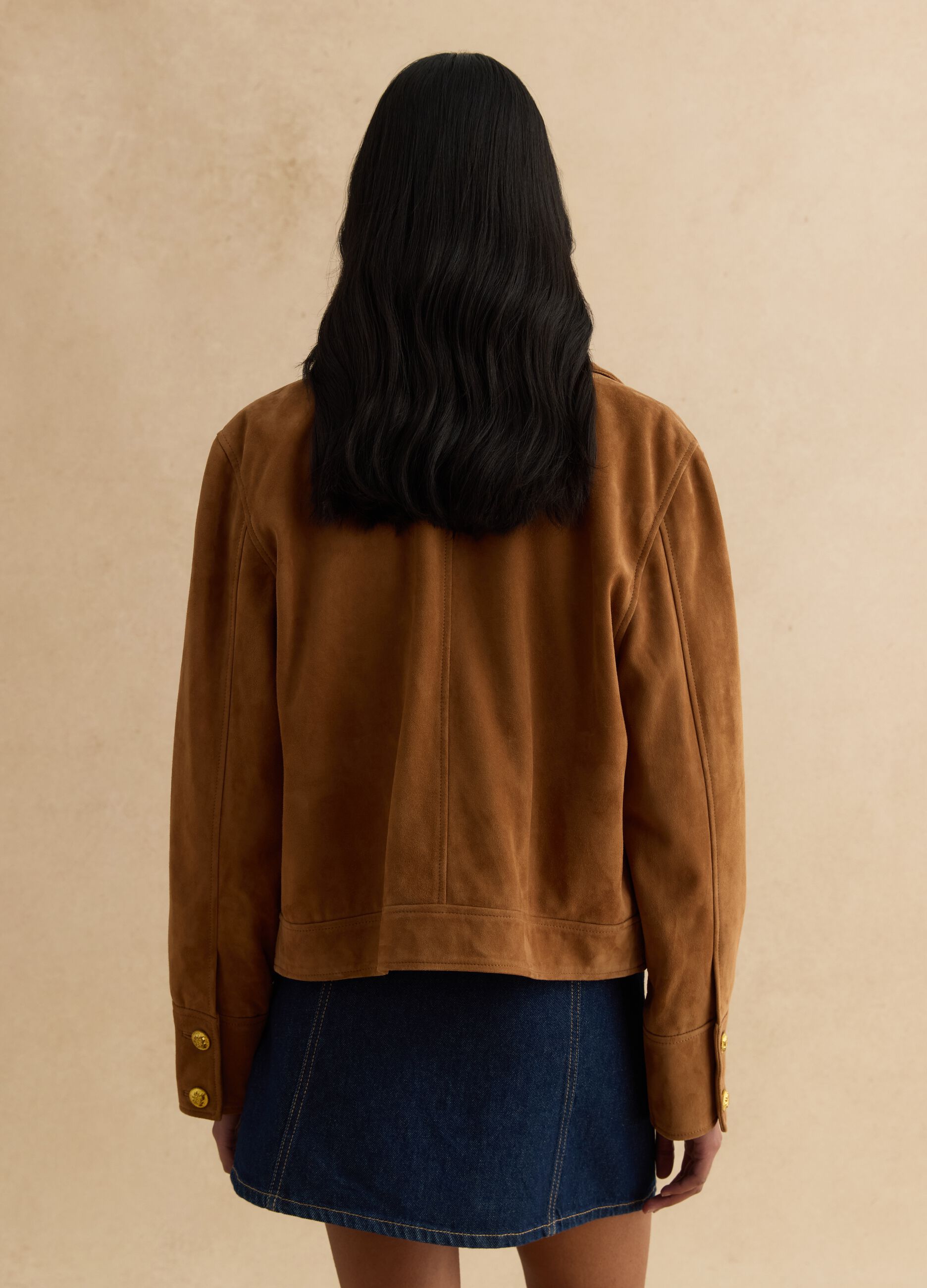 Regular fit brown genuine leather jacket with buttons