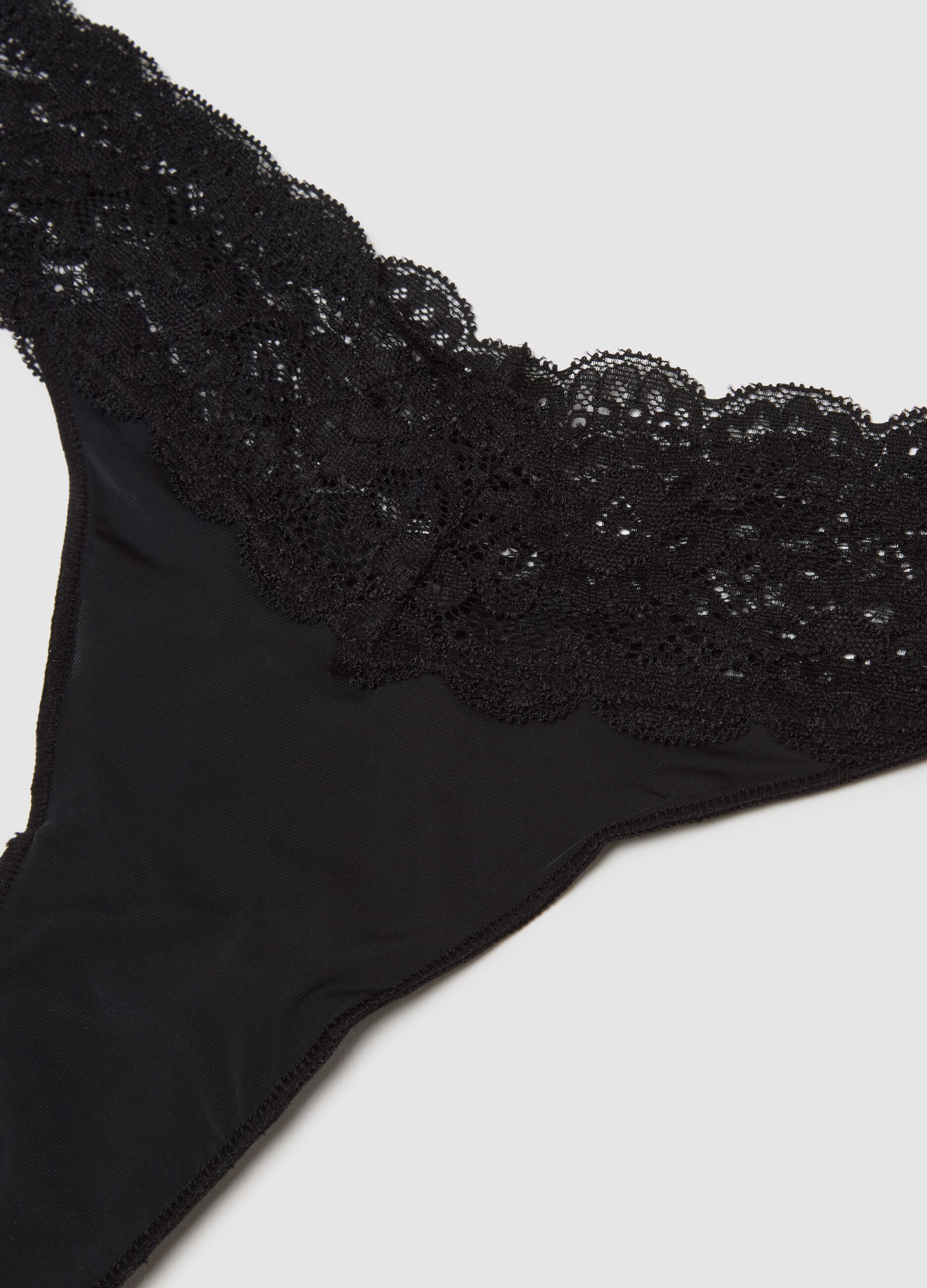 Black Lace Thong Regular Fit