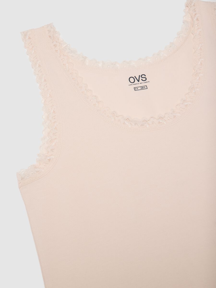 Beige regular fit stretch cotton vest with lace trim_5