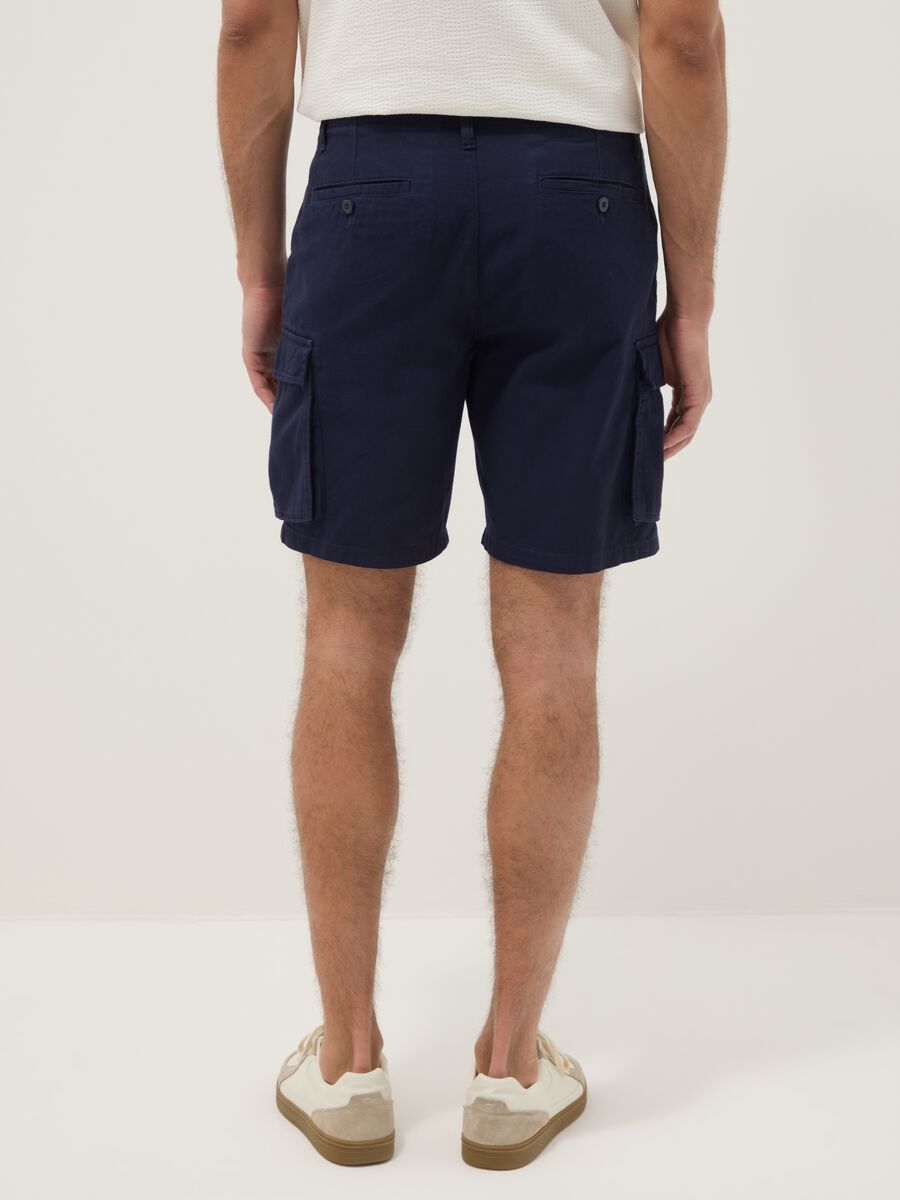 Blue regular-fit pure cotton cargo shorts_2
