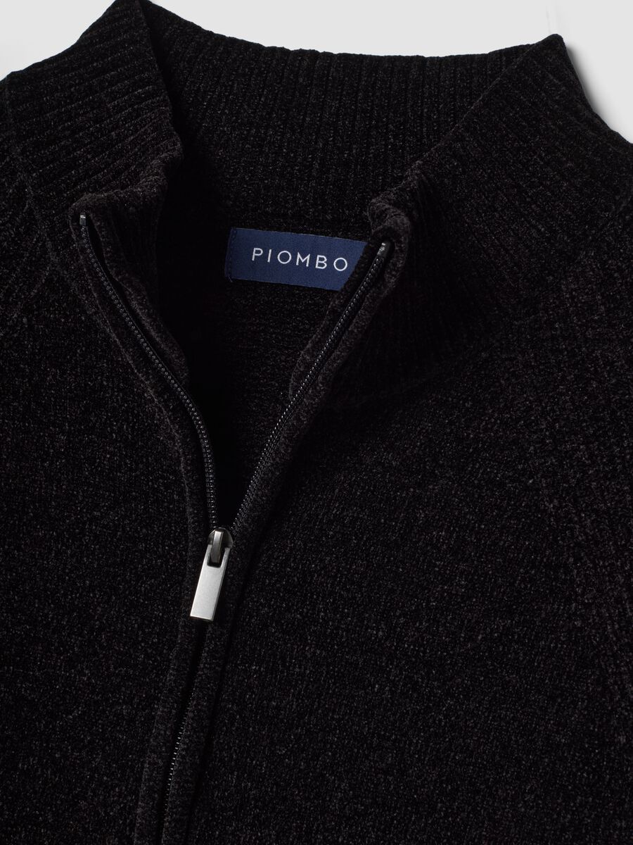 Black full-zip cardigan with collar, regular fit_5
