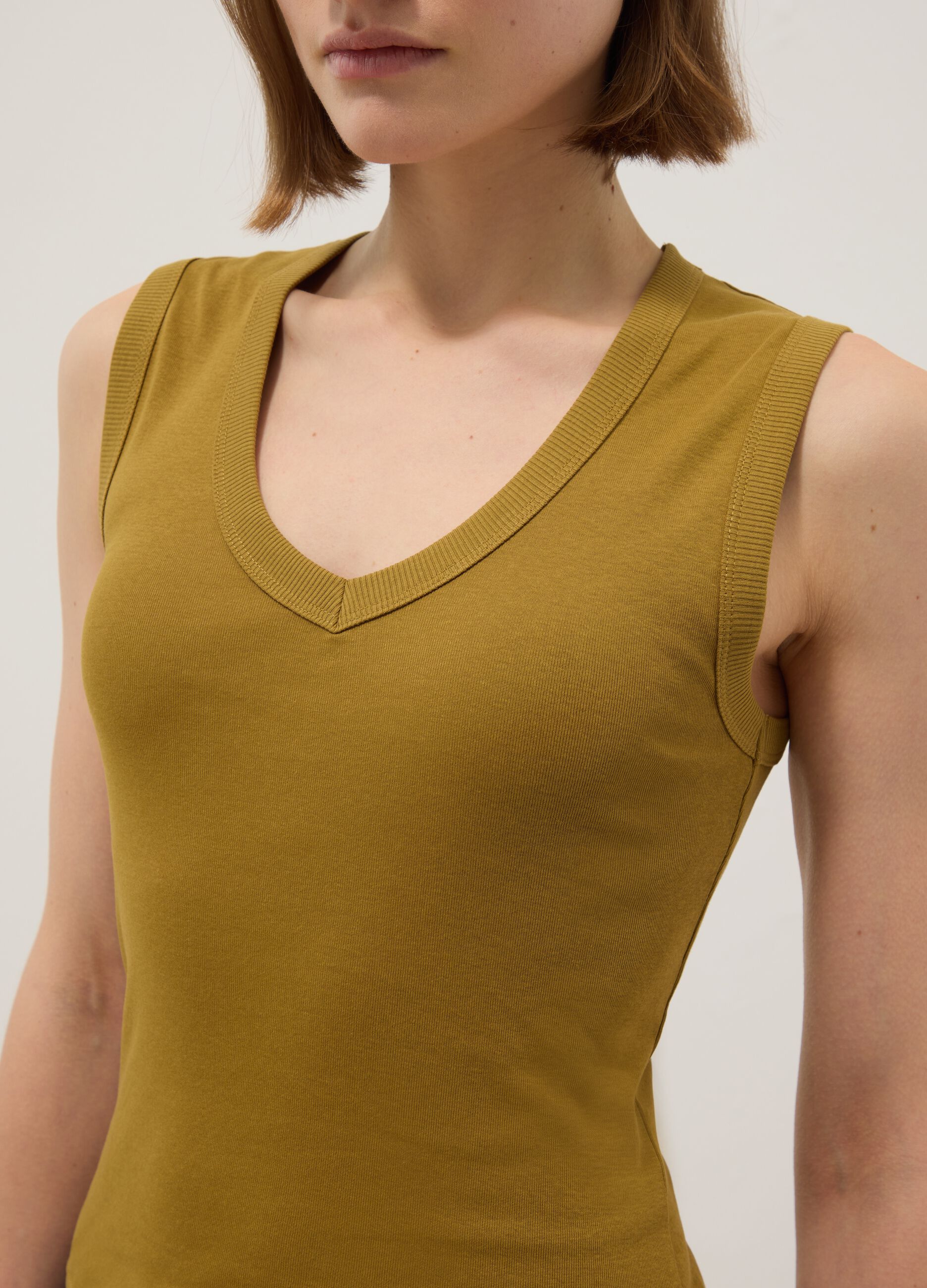 Green pure cotton regular fit V-neck tank top