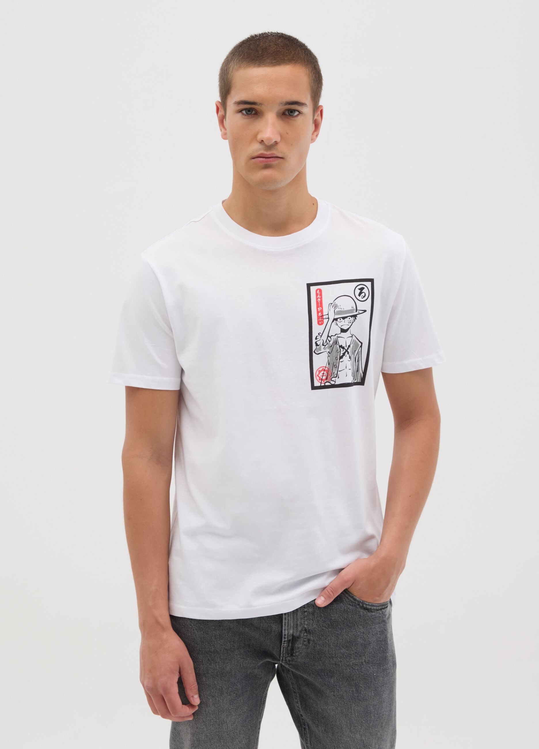 Men&rsquo;s white regular-fit T-shirt in 100% cotton with black print