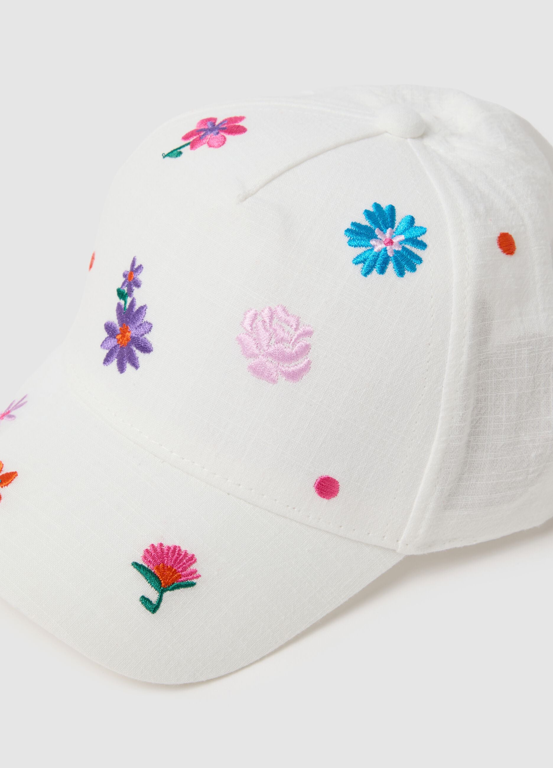 Girls' pure white cotton hat with visor and embroidery