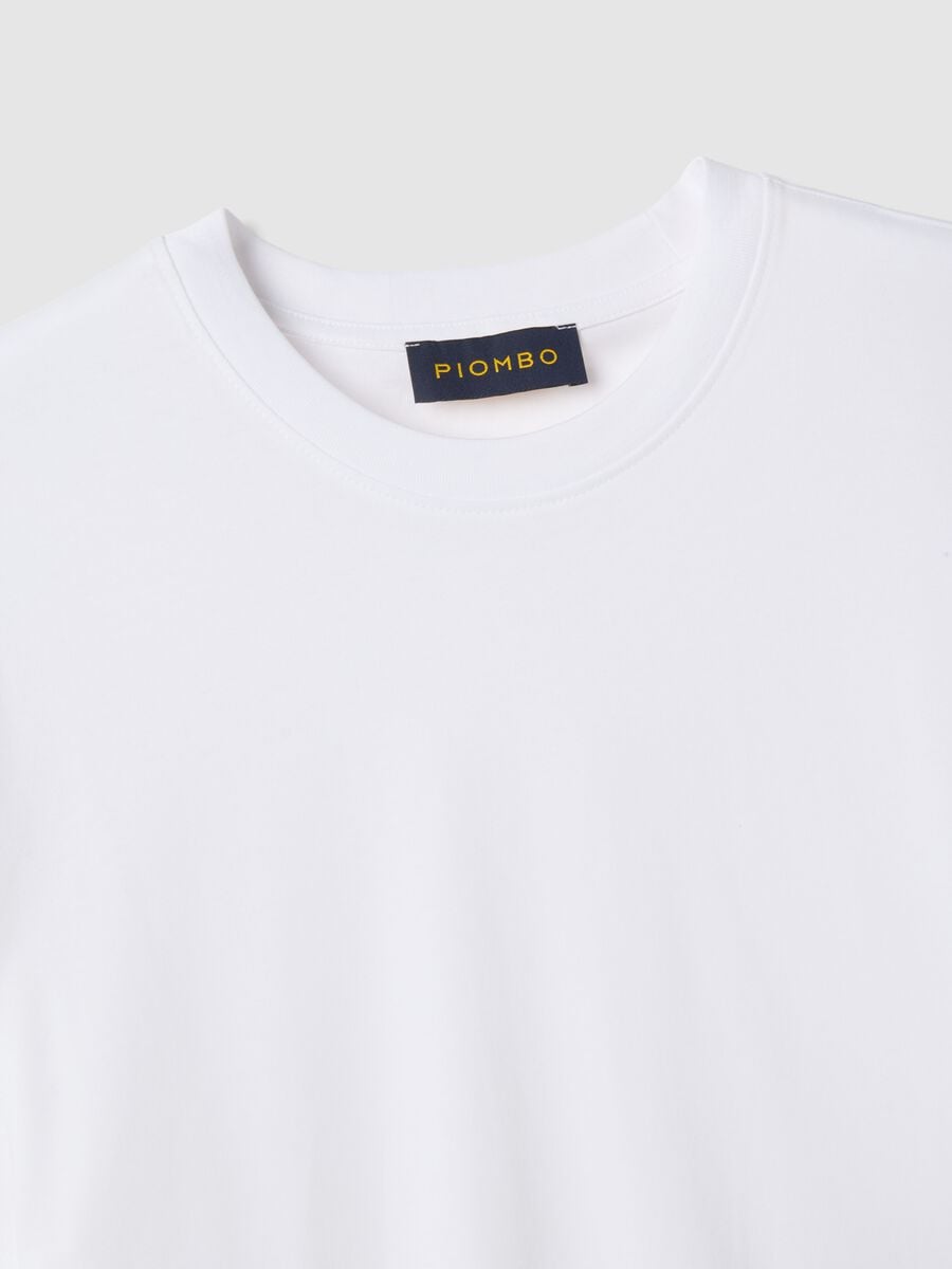White pure cotton crew neck T-shirt with relaxed fit_5