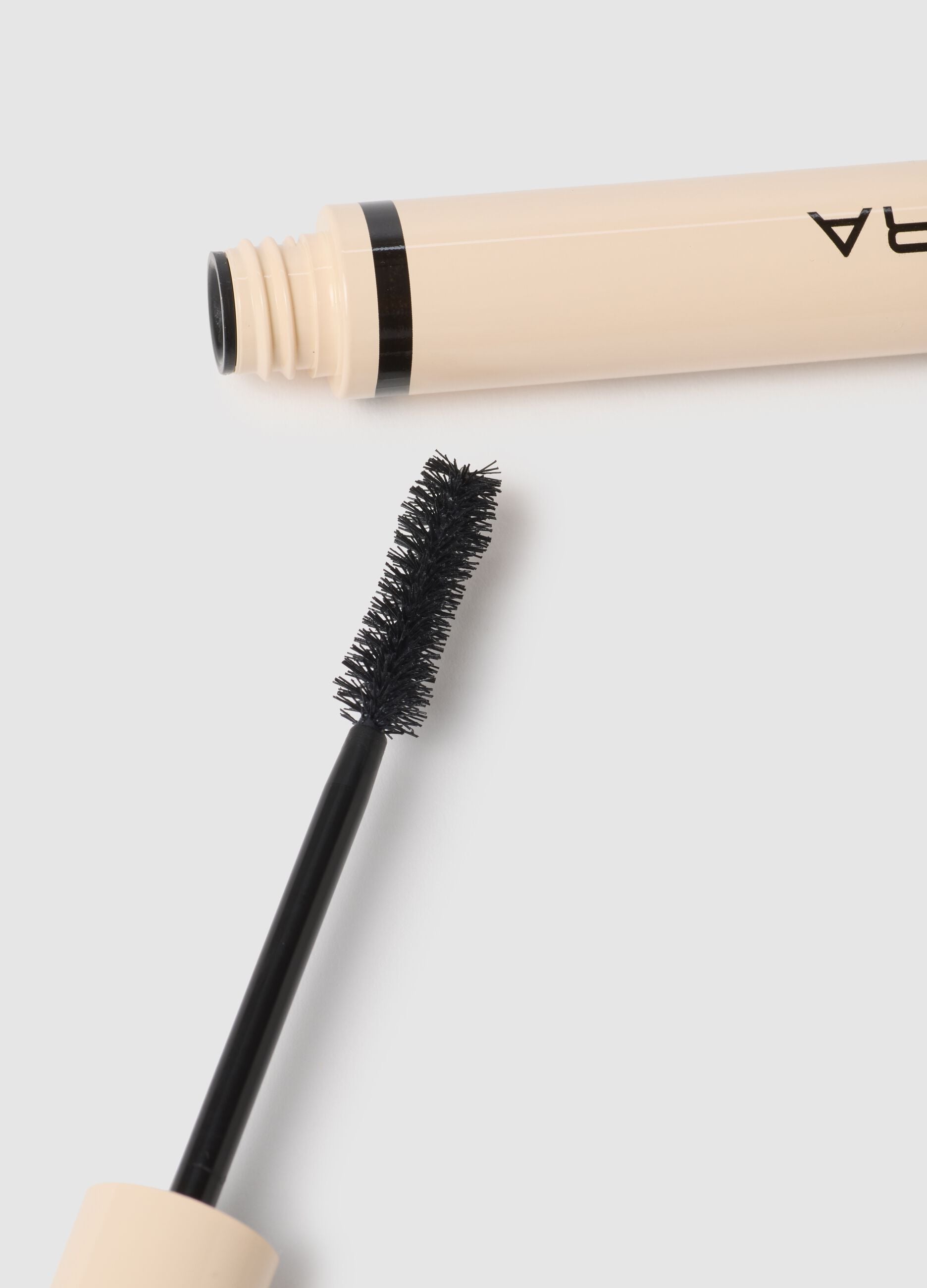 MOIRA VOLUME & LIFTING MASCARA 002 - Korean make-up