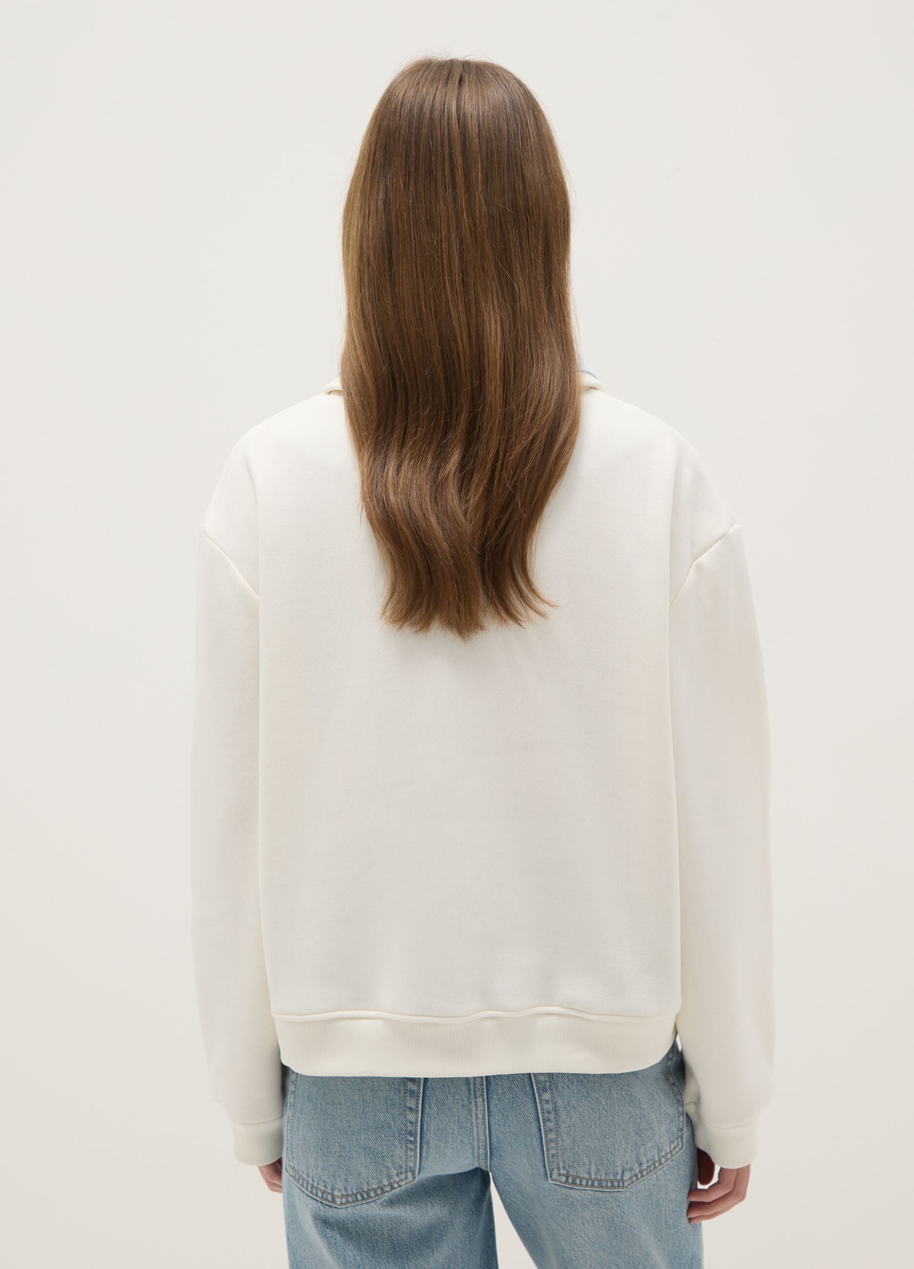 White cotton blend regular fit sweater with contrast collar