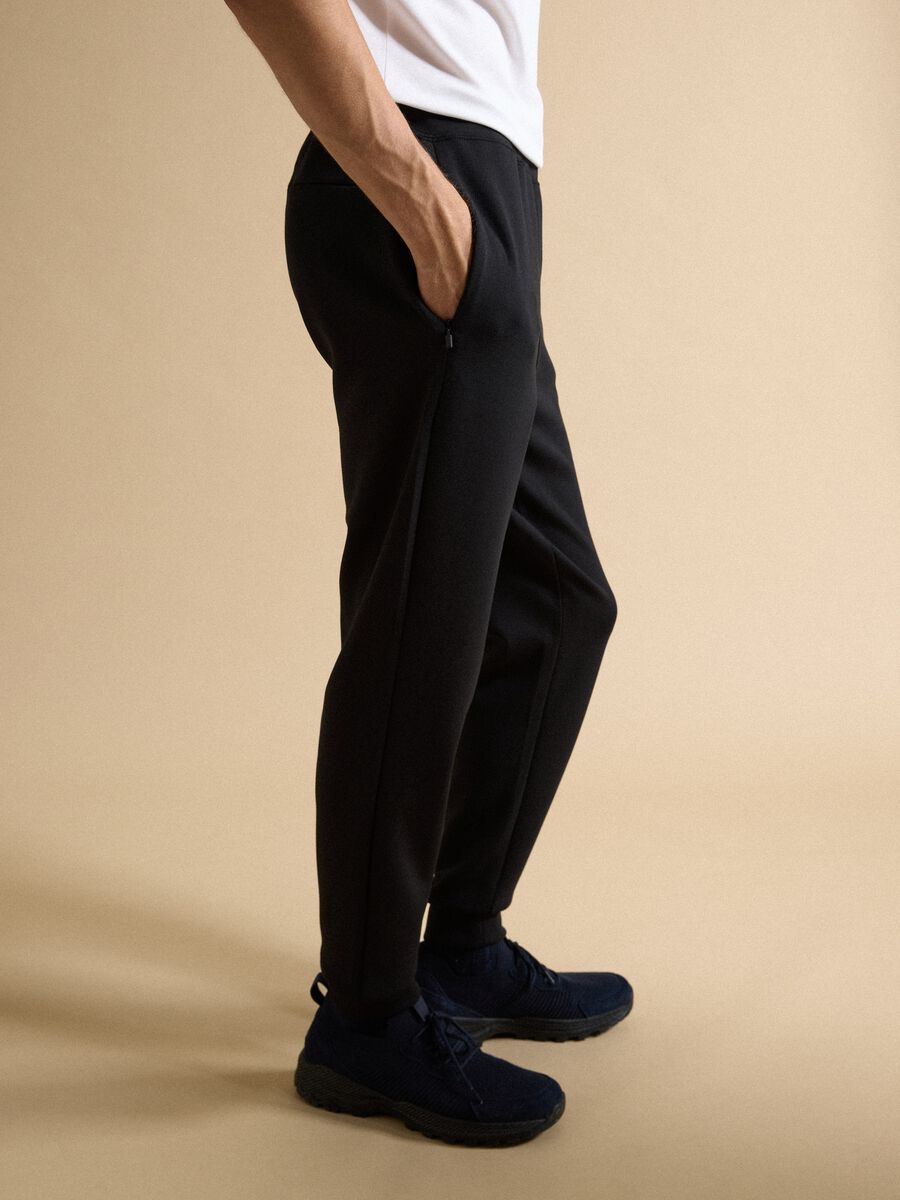 Black regular-fit joggers in stretch Easy Dry fabric_2