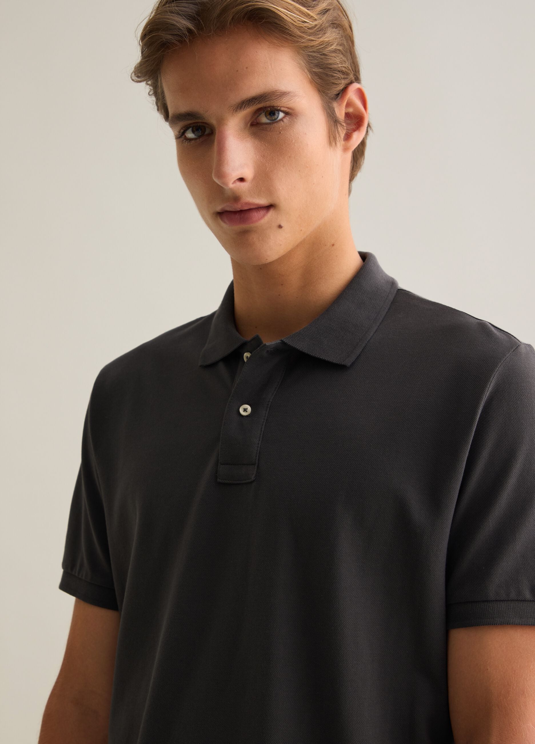 Men&rsquo;s grey regular fit polo shirt in 100% cotton