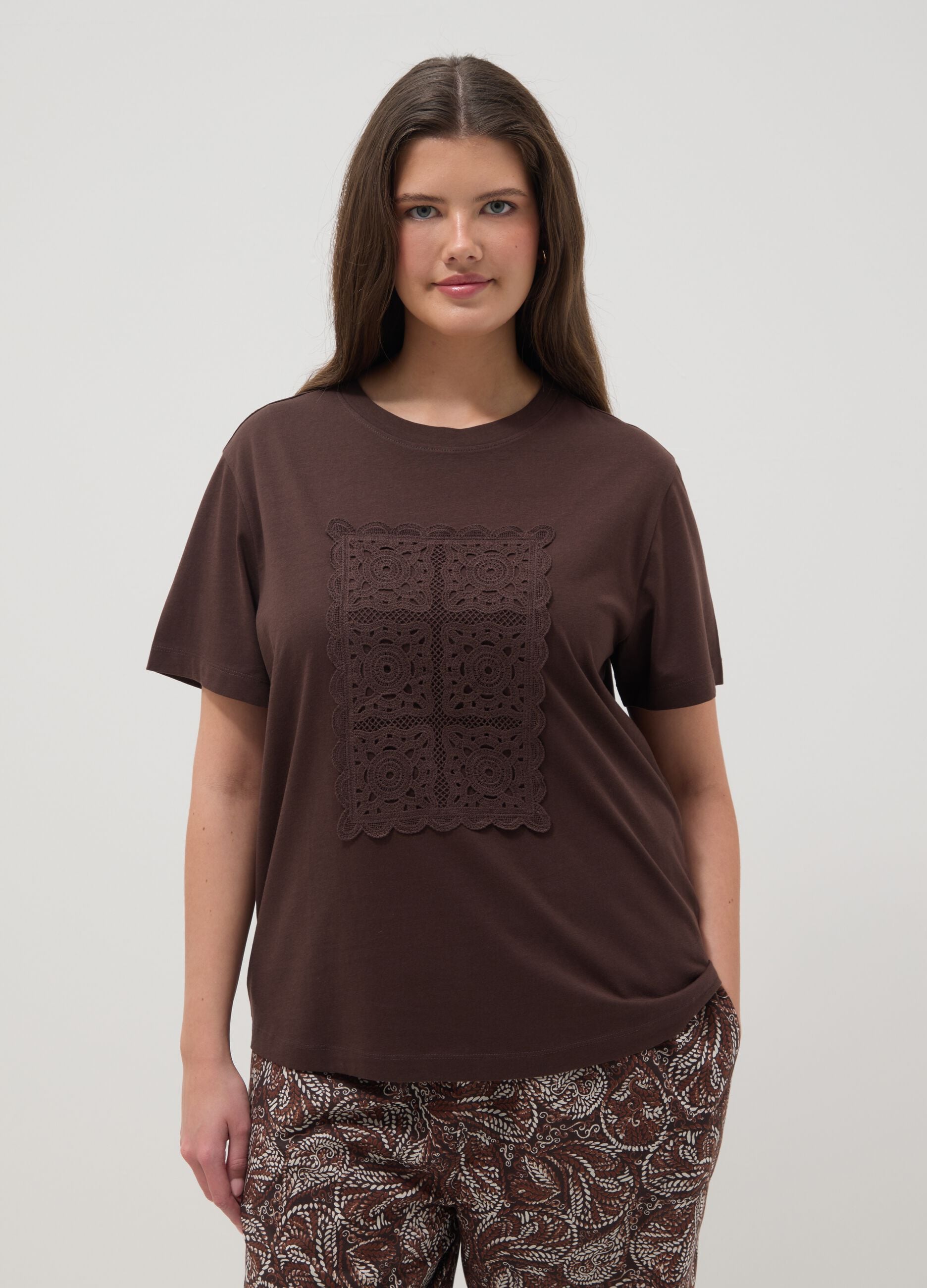 Brown pure cotton regular fit t-shirt with applied flower