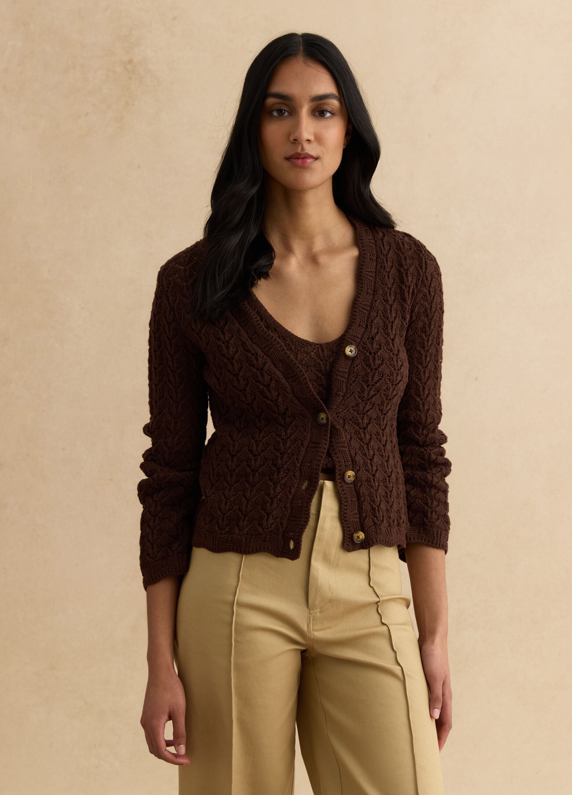 Cardigan marrone deep V in crochet di puro cotone regular fit