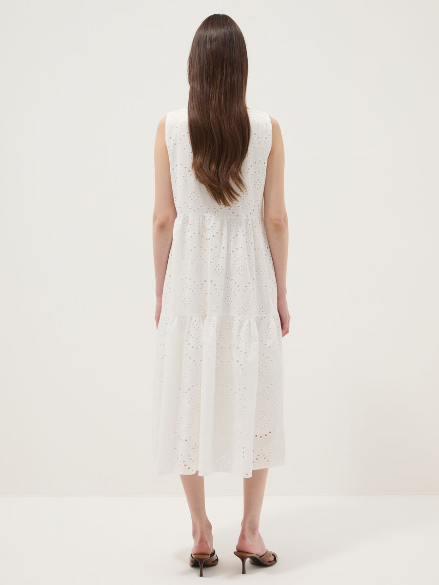 White sleeveless pure cotton broderie dress, regular fit_3