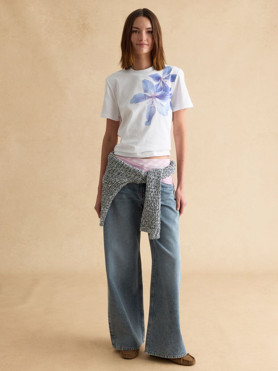 White pure cotton regular fit t-shirt with floral print_2