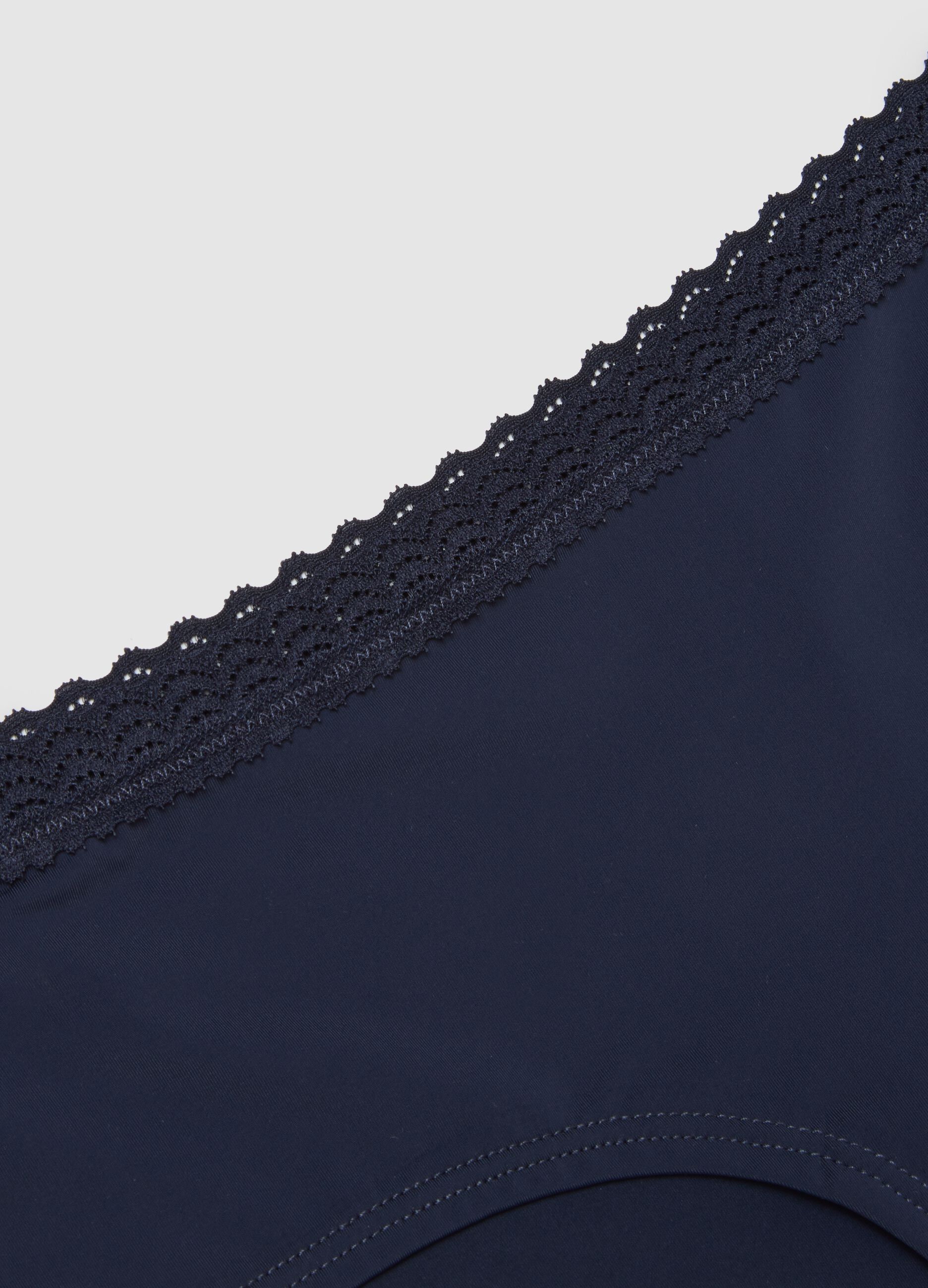 Regular fit blue cotton briefs with lace