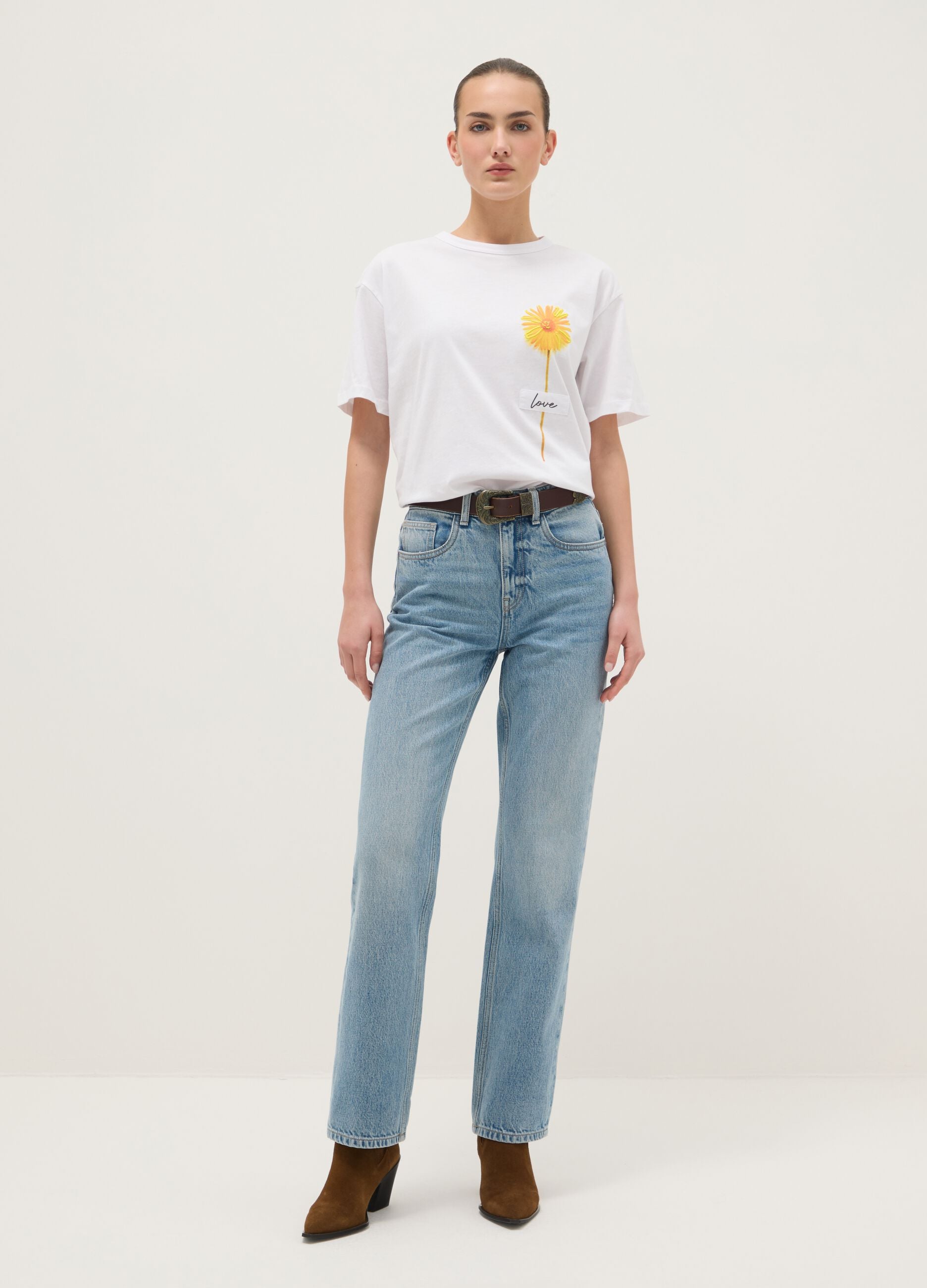 White pure cotton regular fit t-shirt with floral print