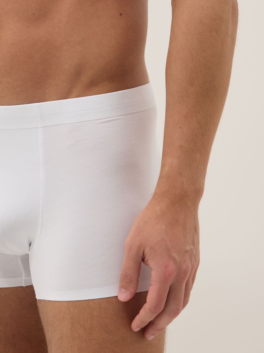Pack of 2 regular-fit white stretch modal mid-length boxers_3